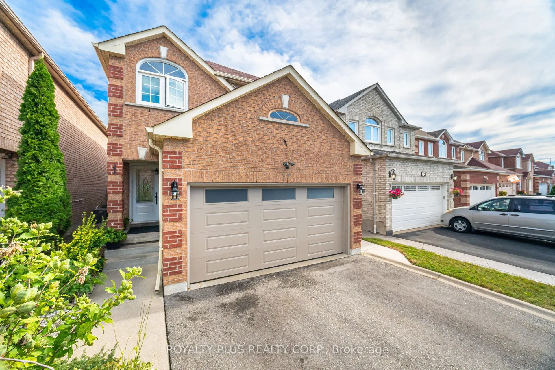 77 Arthurs Crescent