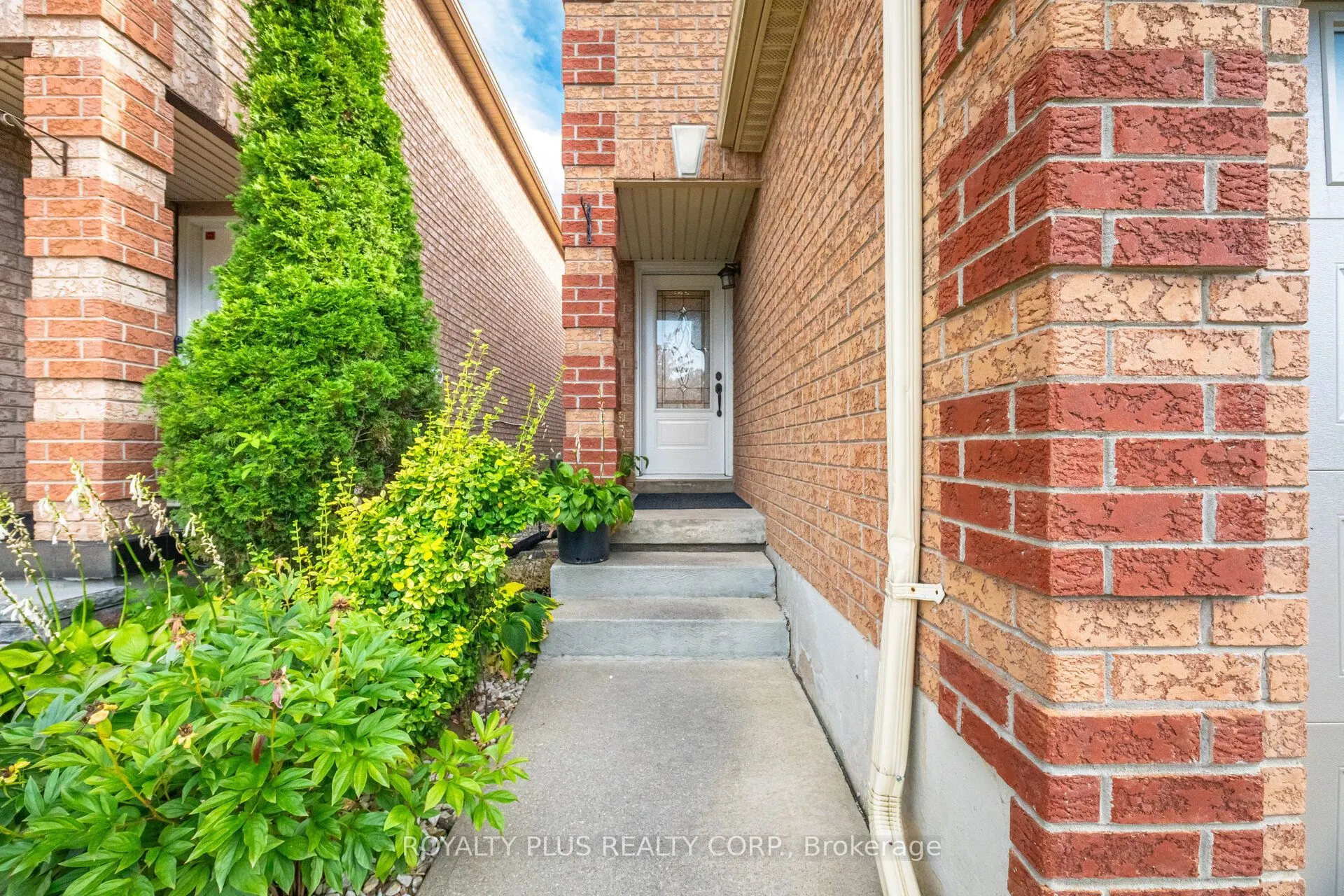 77 Arthurs Crescent