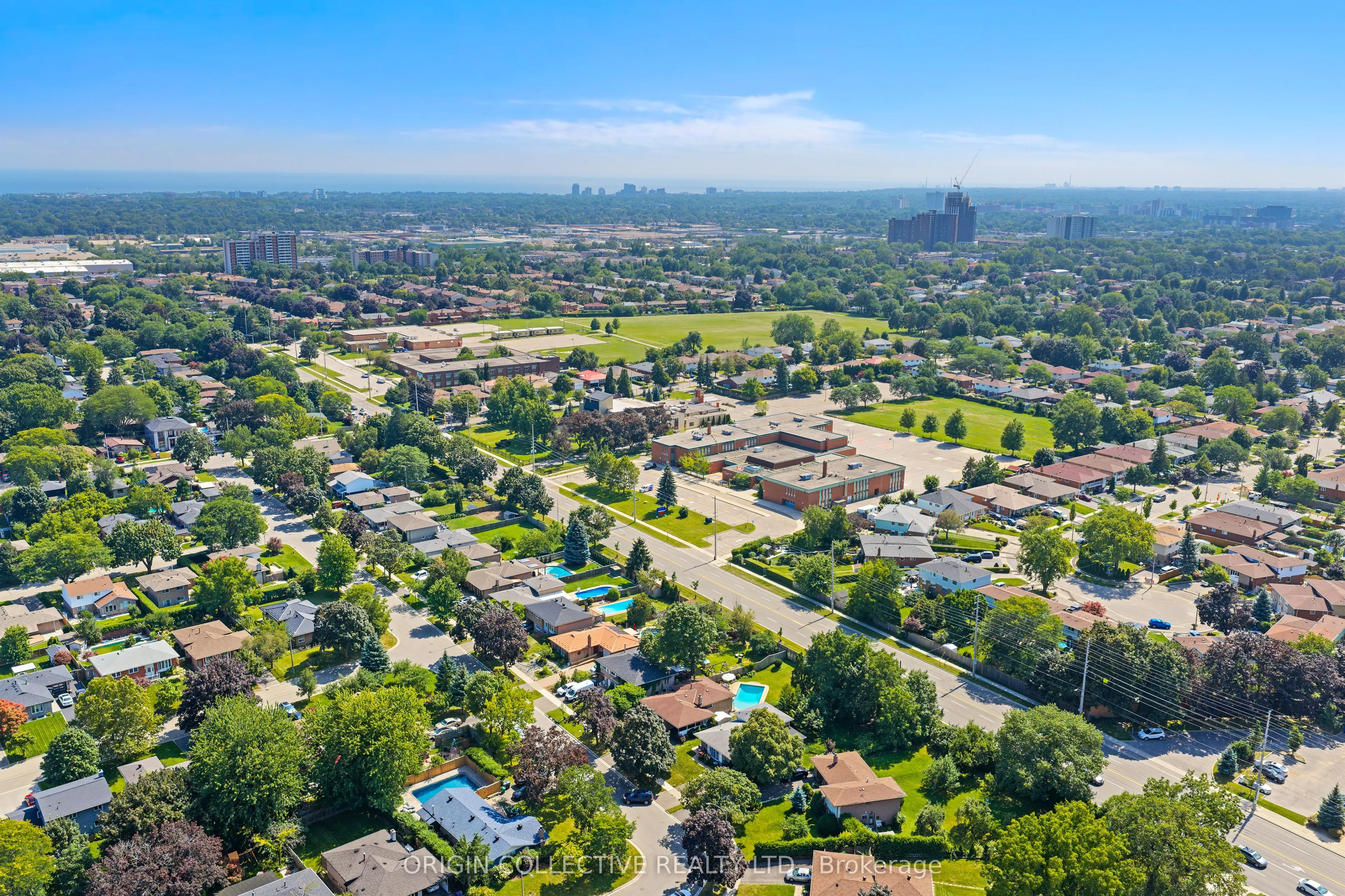 983 Parthia Crescent