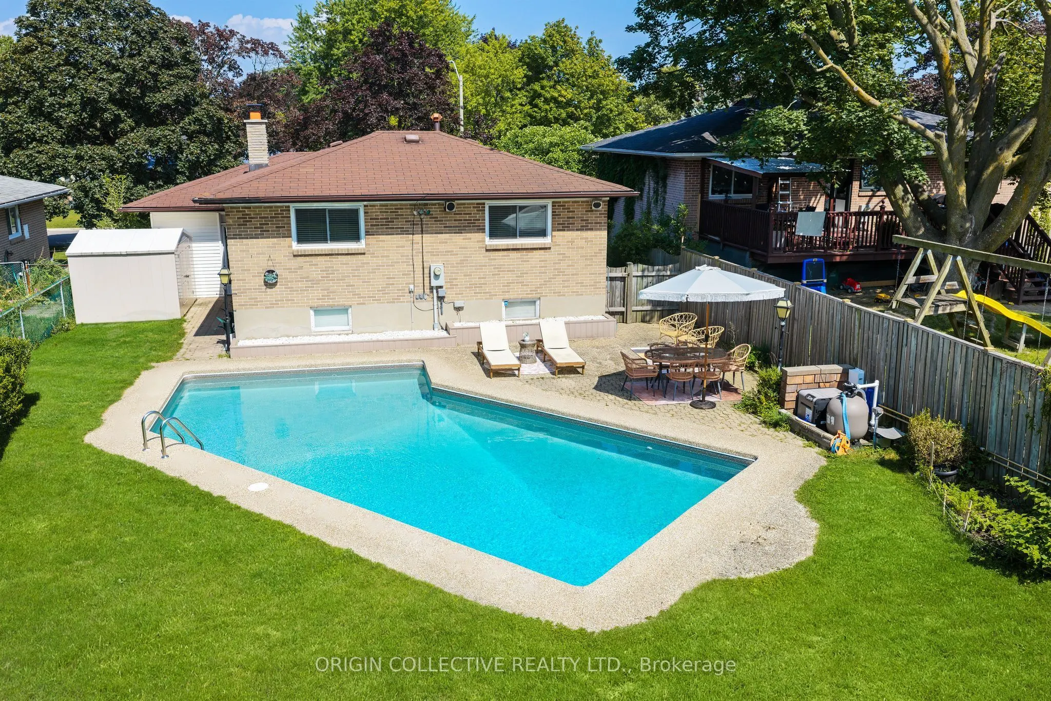 983 Parthia Crescent