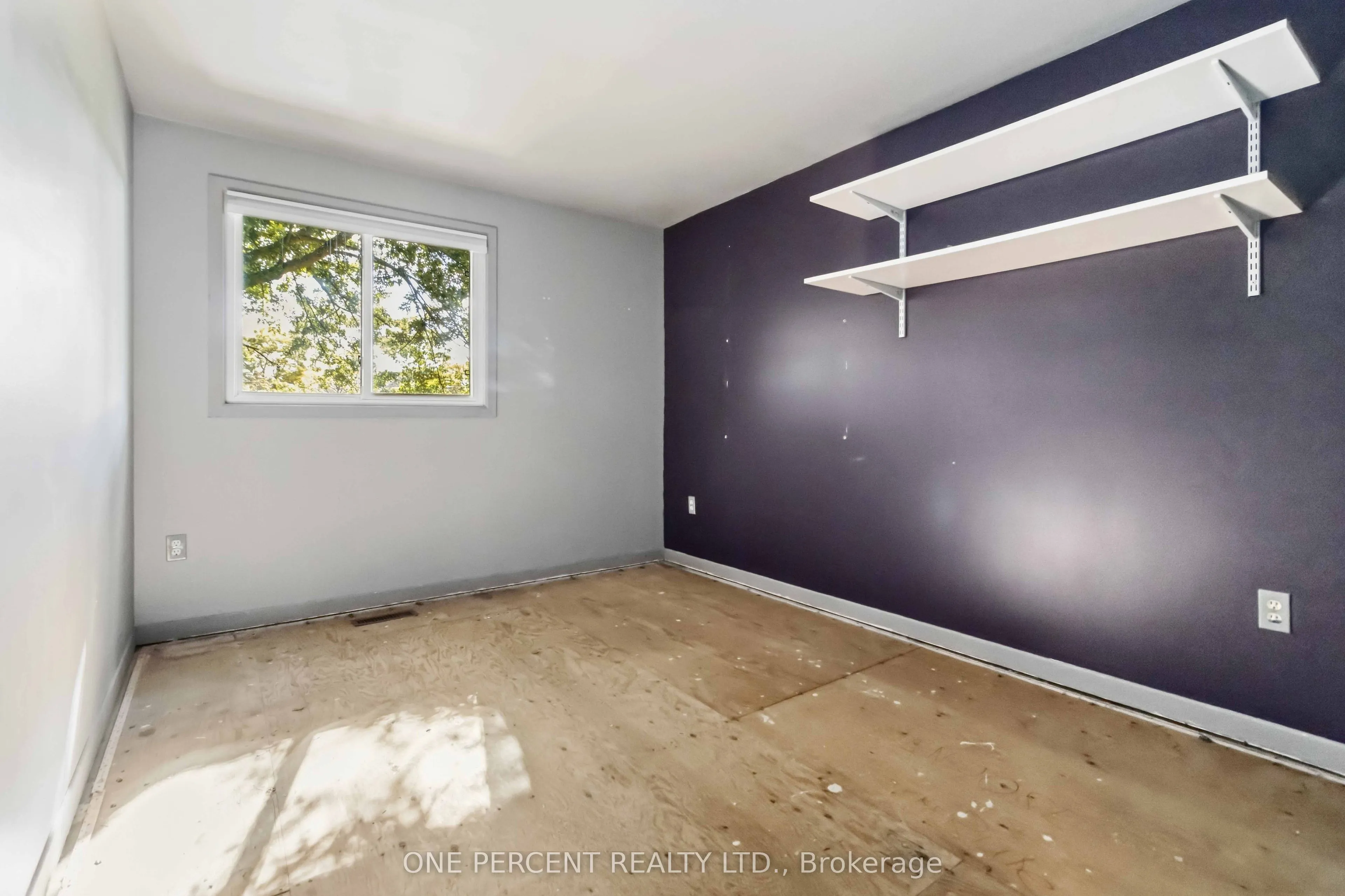 6099 Starfield Crescent
