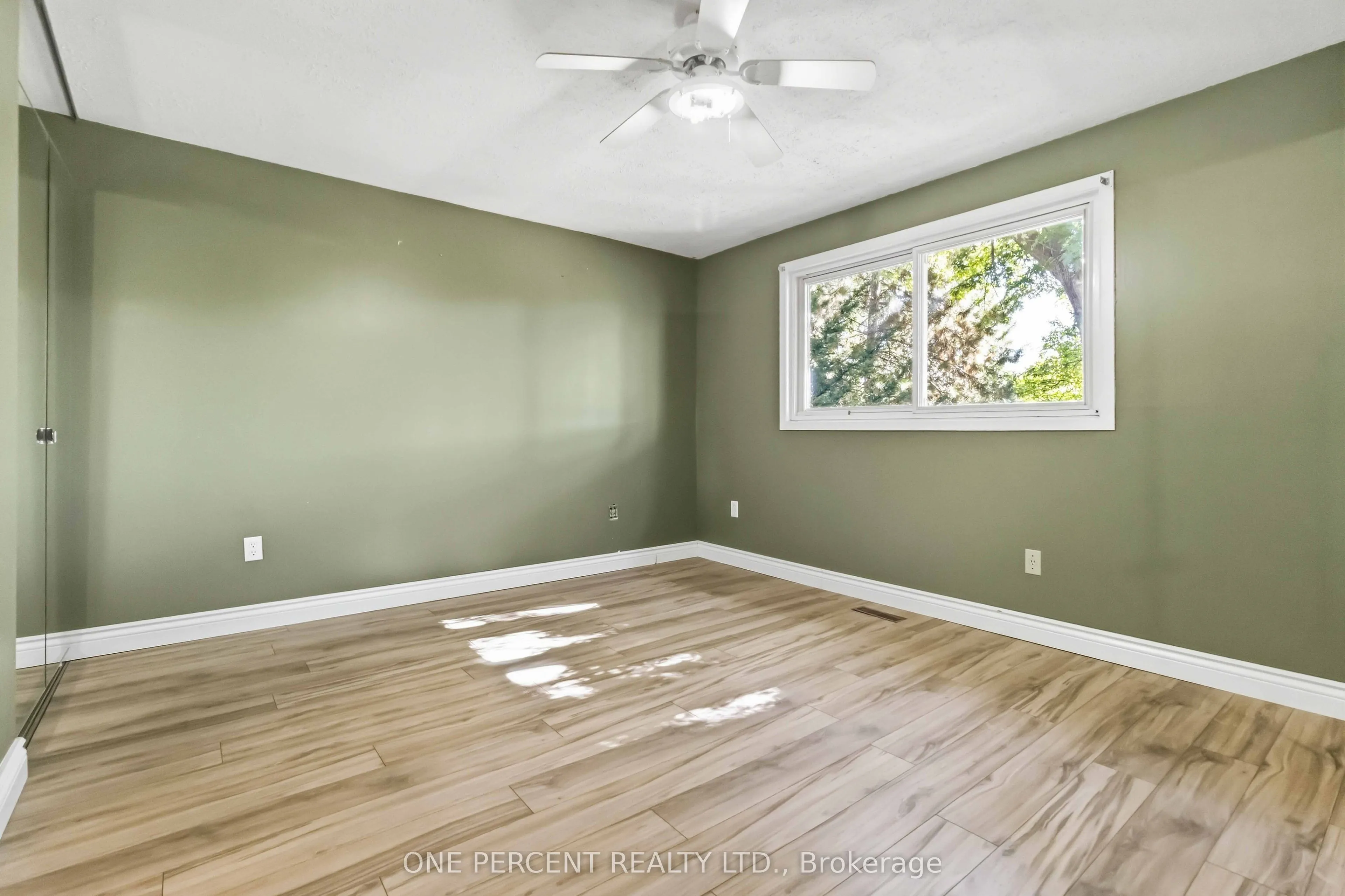6099 Starfield Crescent