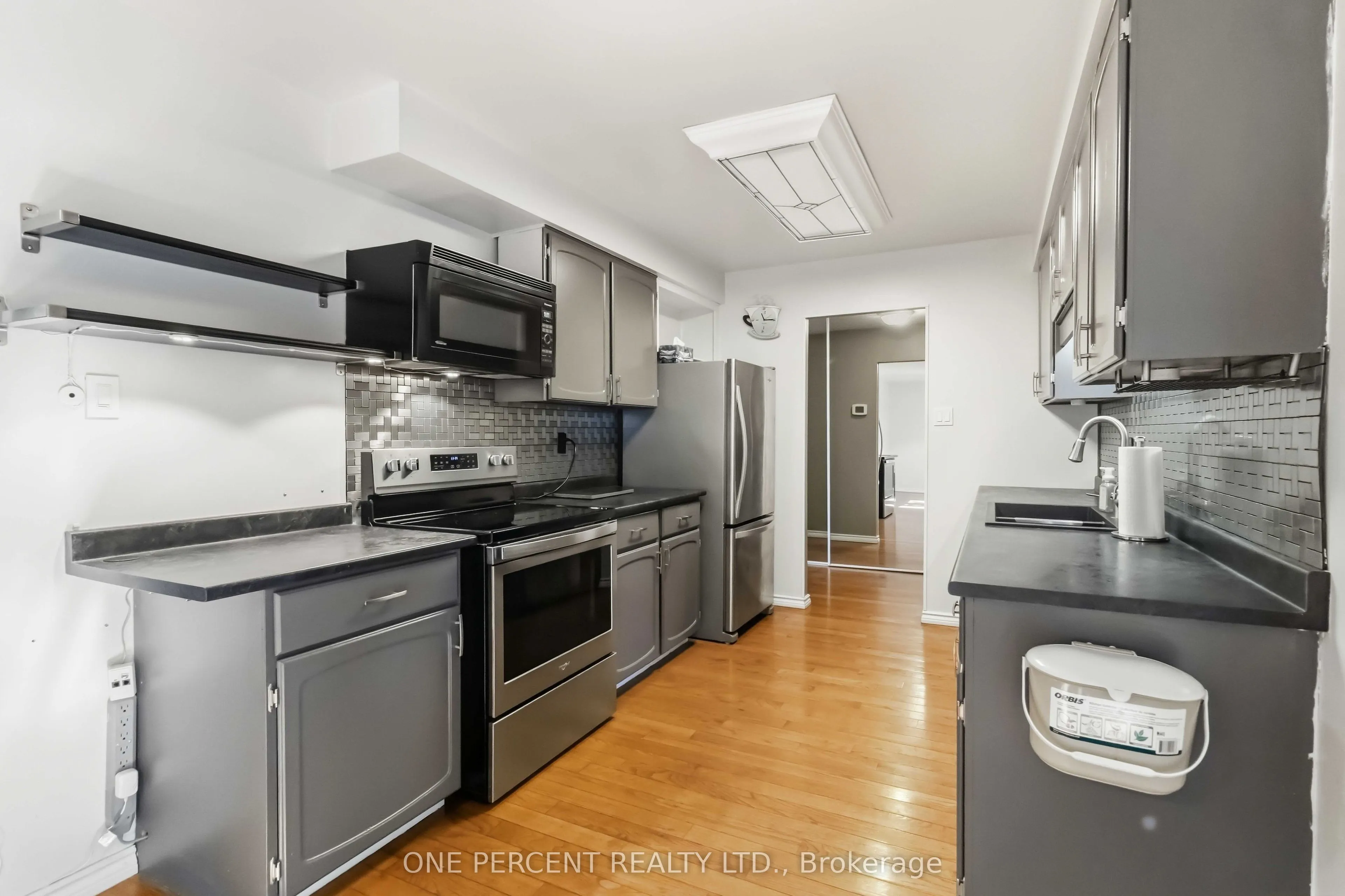 6099 Starfield Crescent