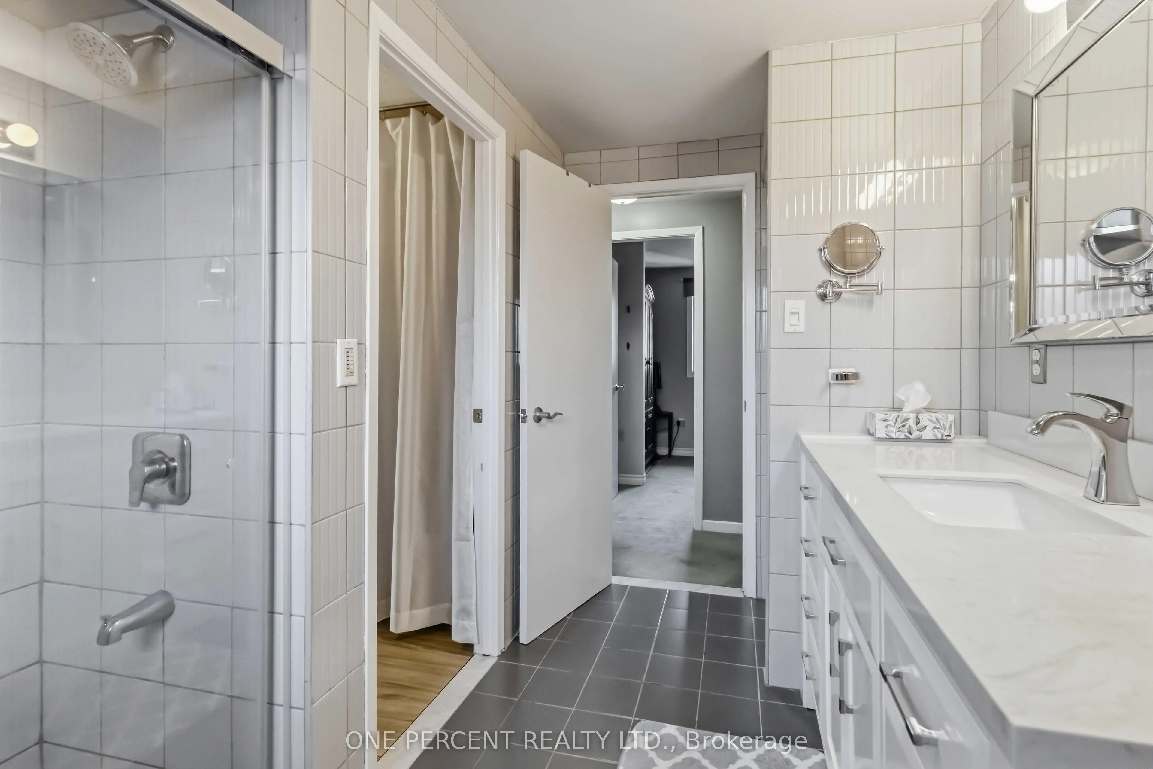 6099 Starfield Crescent