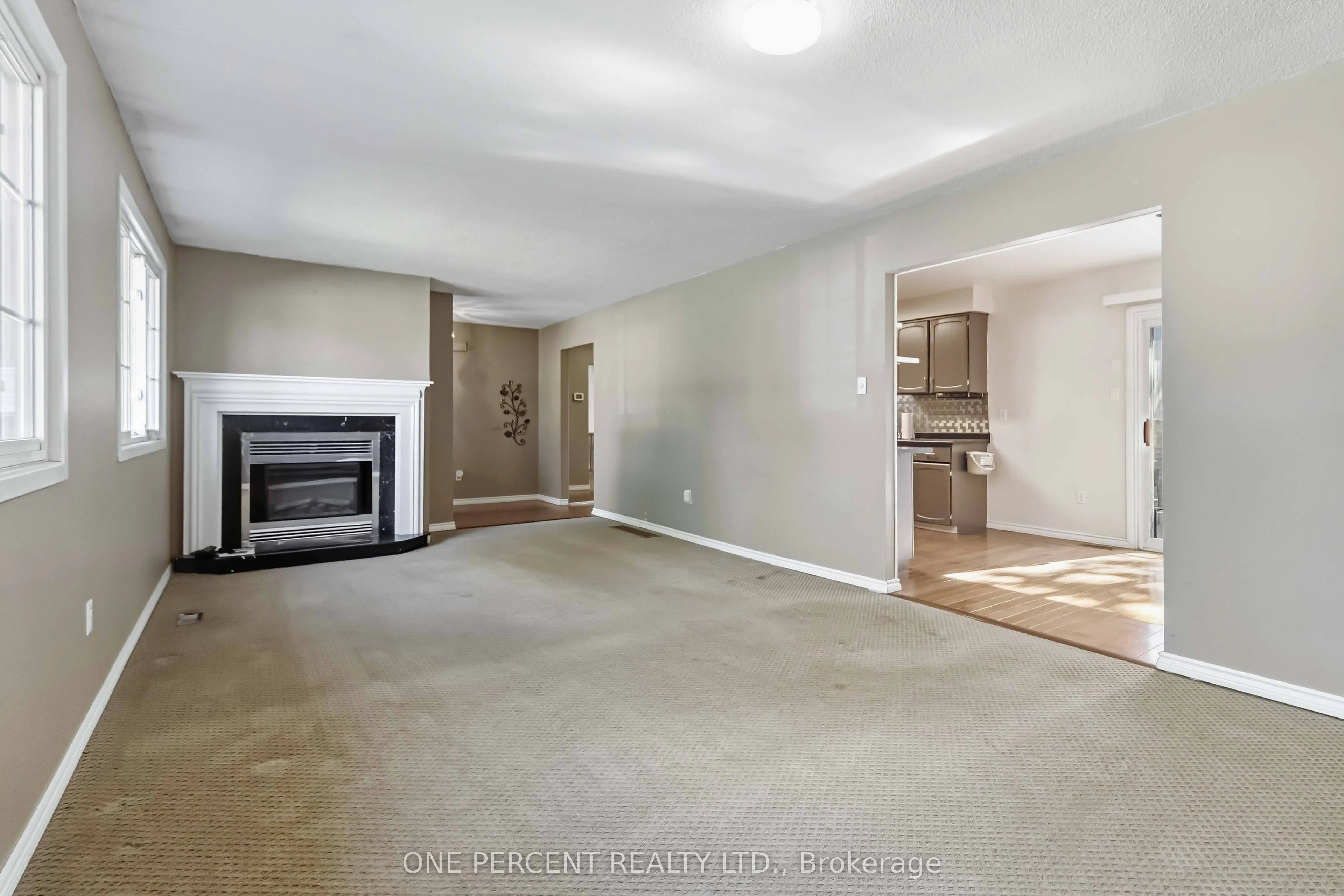 6099 Starfield Crescent