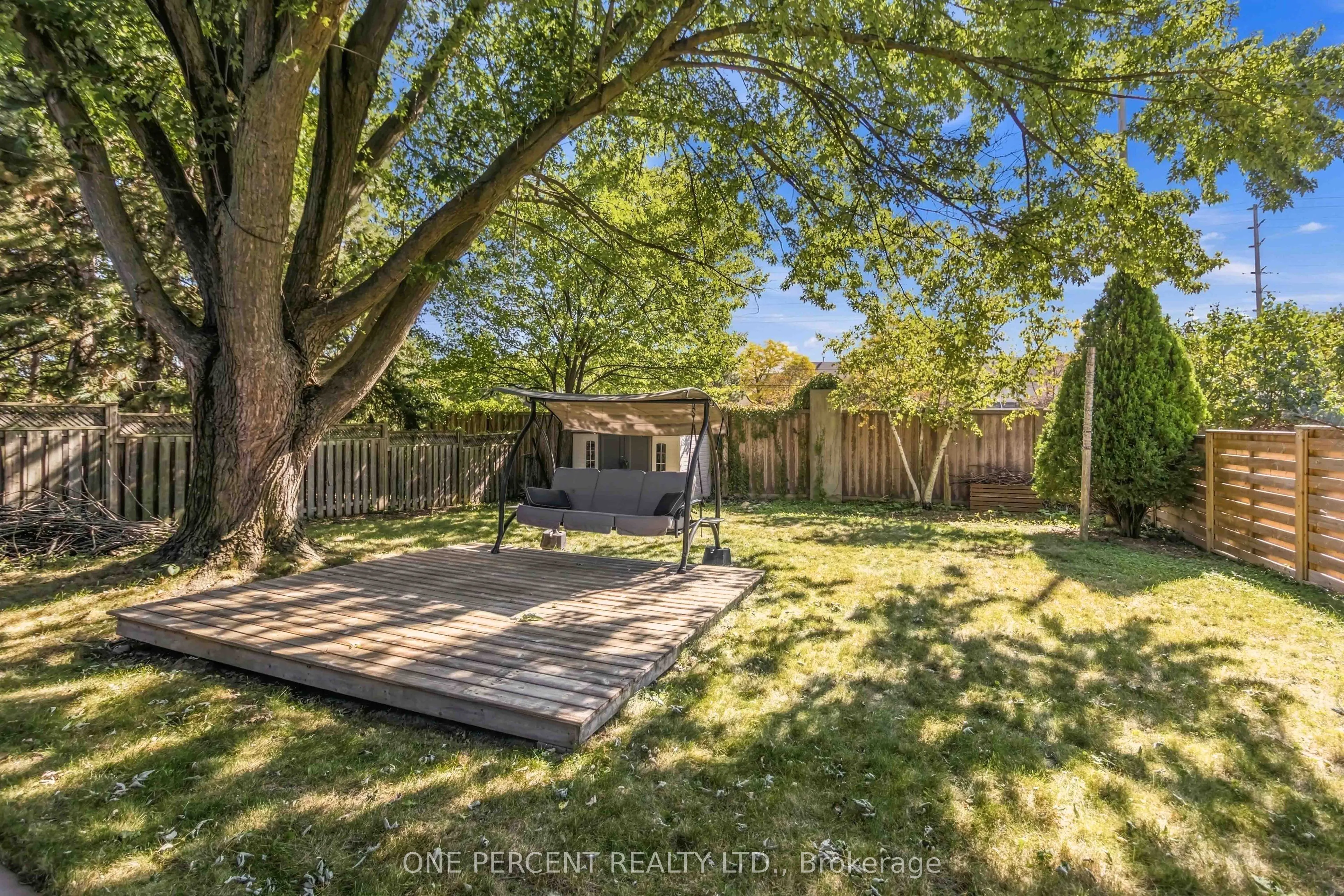 6099 Starfield Crescent