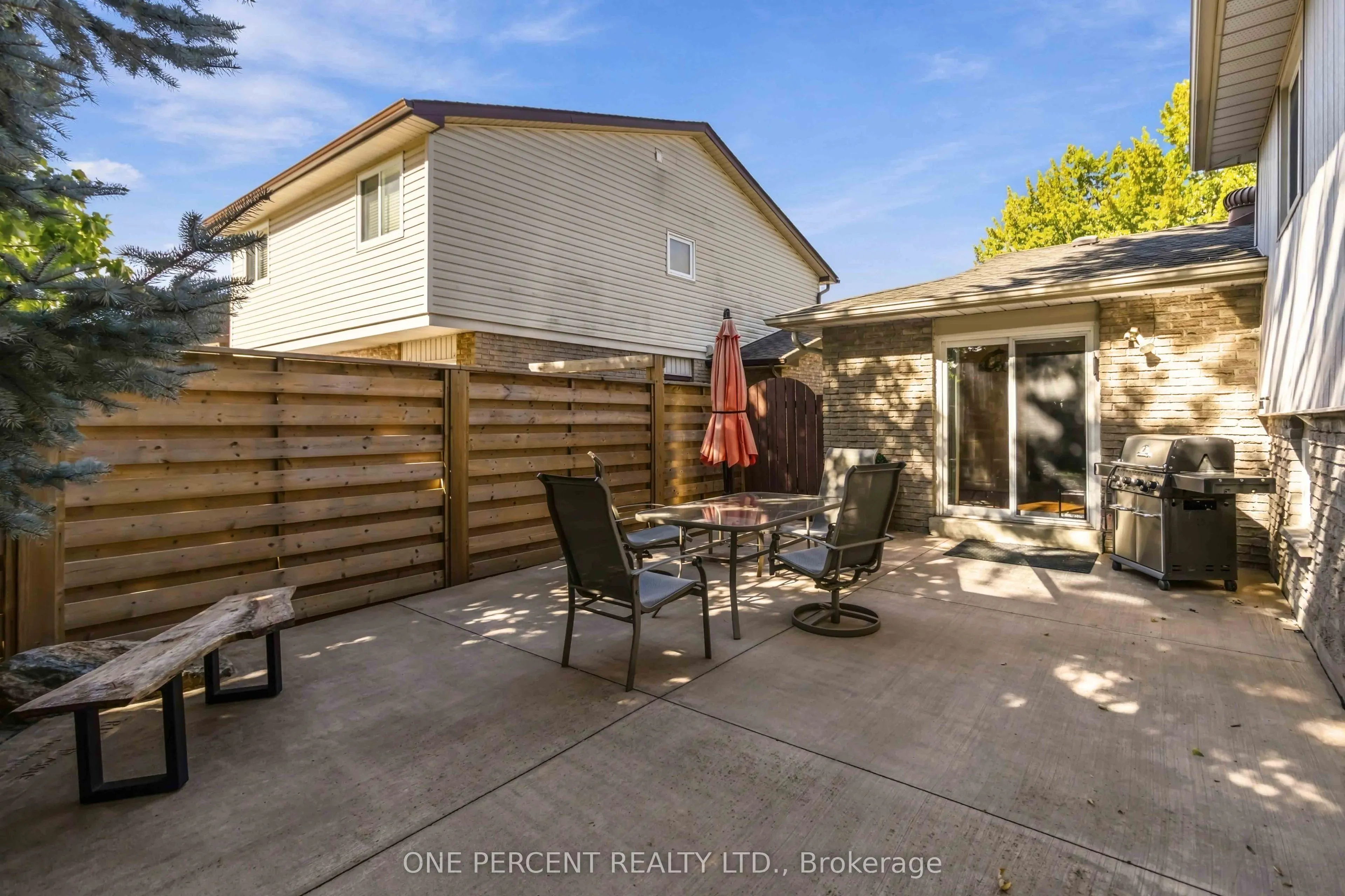 6099 Starfield Crescent