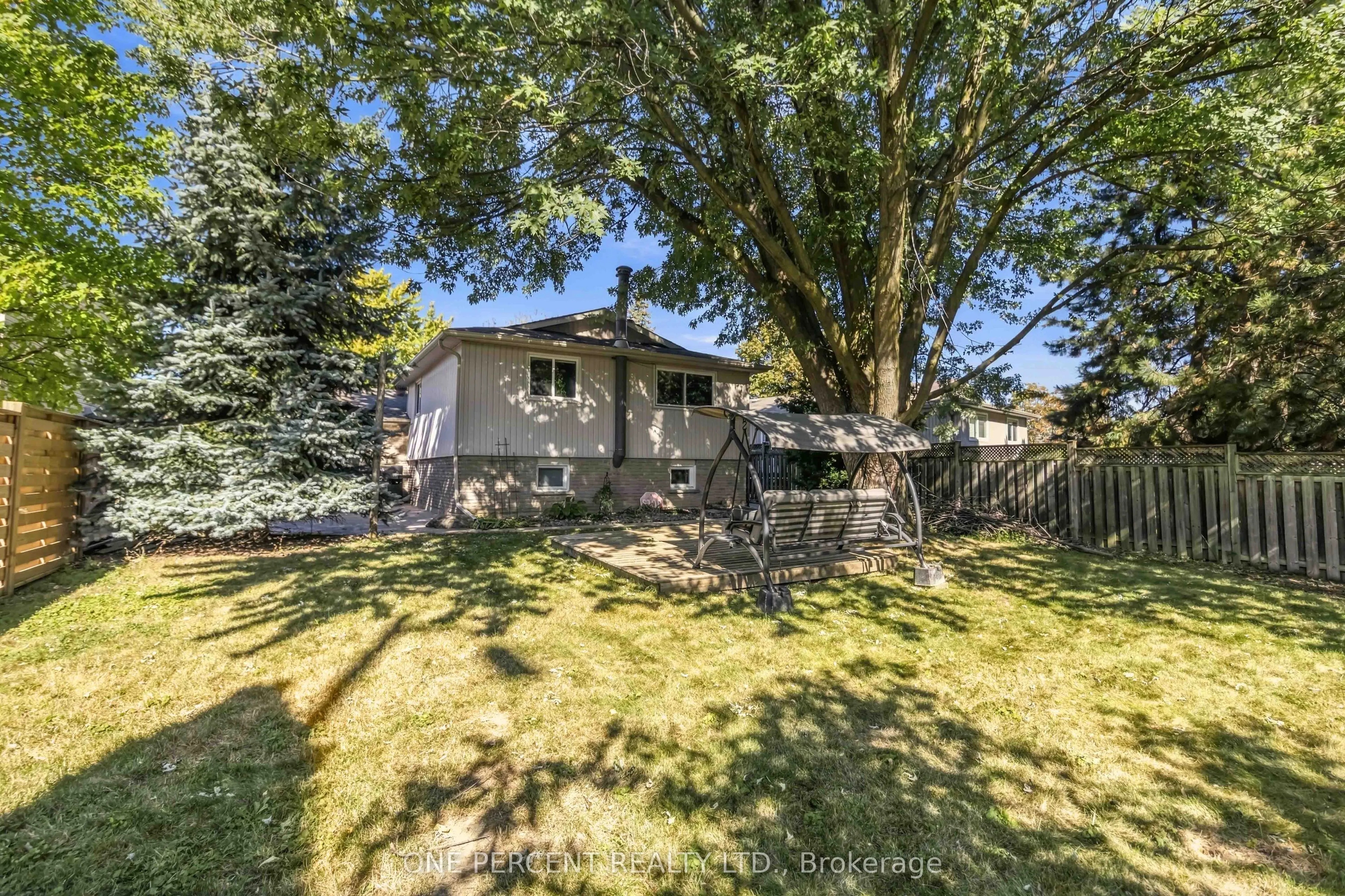 6099 Starfield Crescent