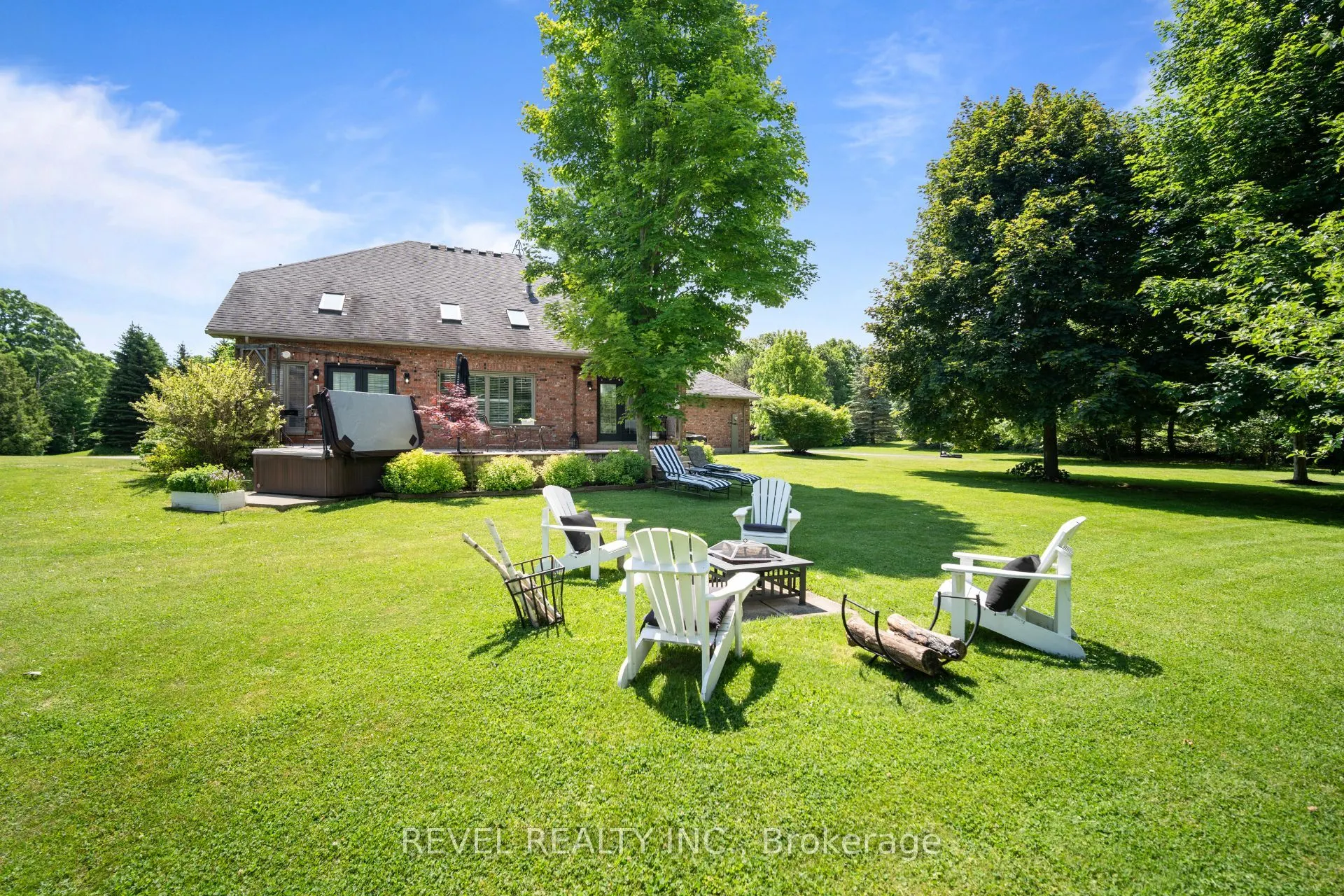 2255 Mohawk Trail