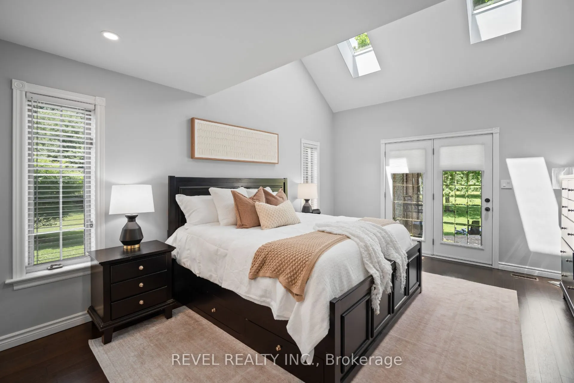 2255 Mohawk Trail