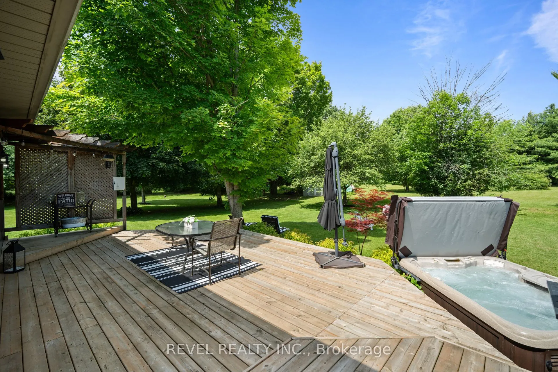 2255 Mohawk Trail