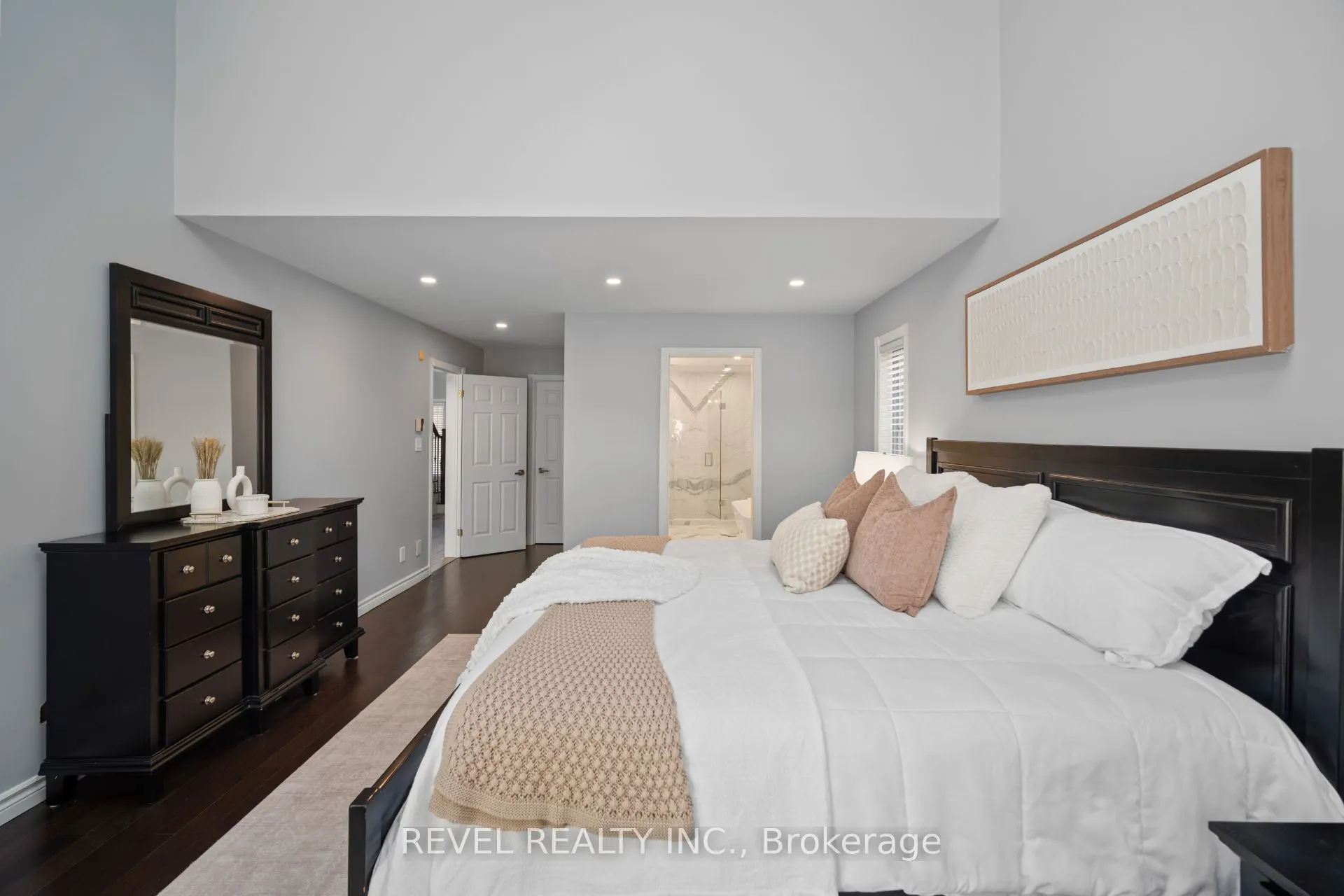 2255 Mohawk Trail