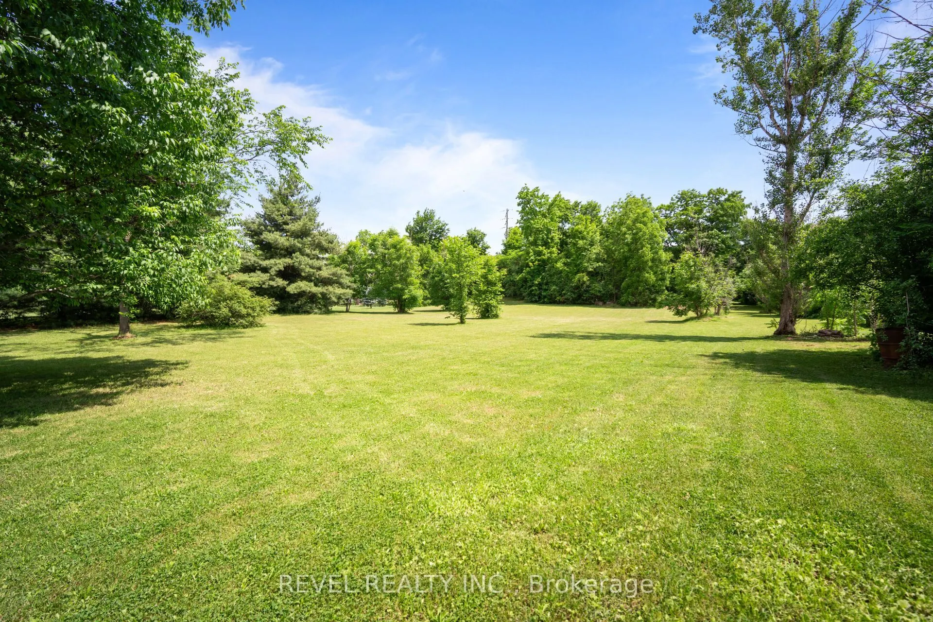2255 Mohawk Trail