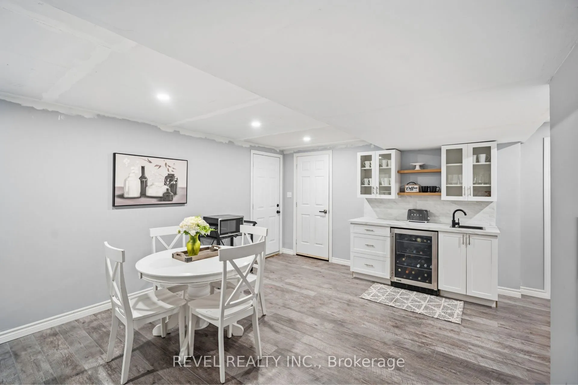 2255 Mohawk Trail