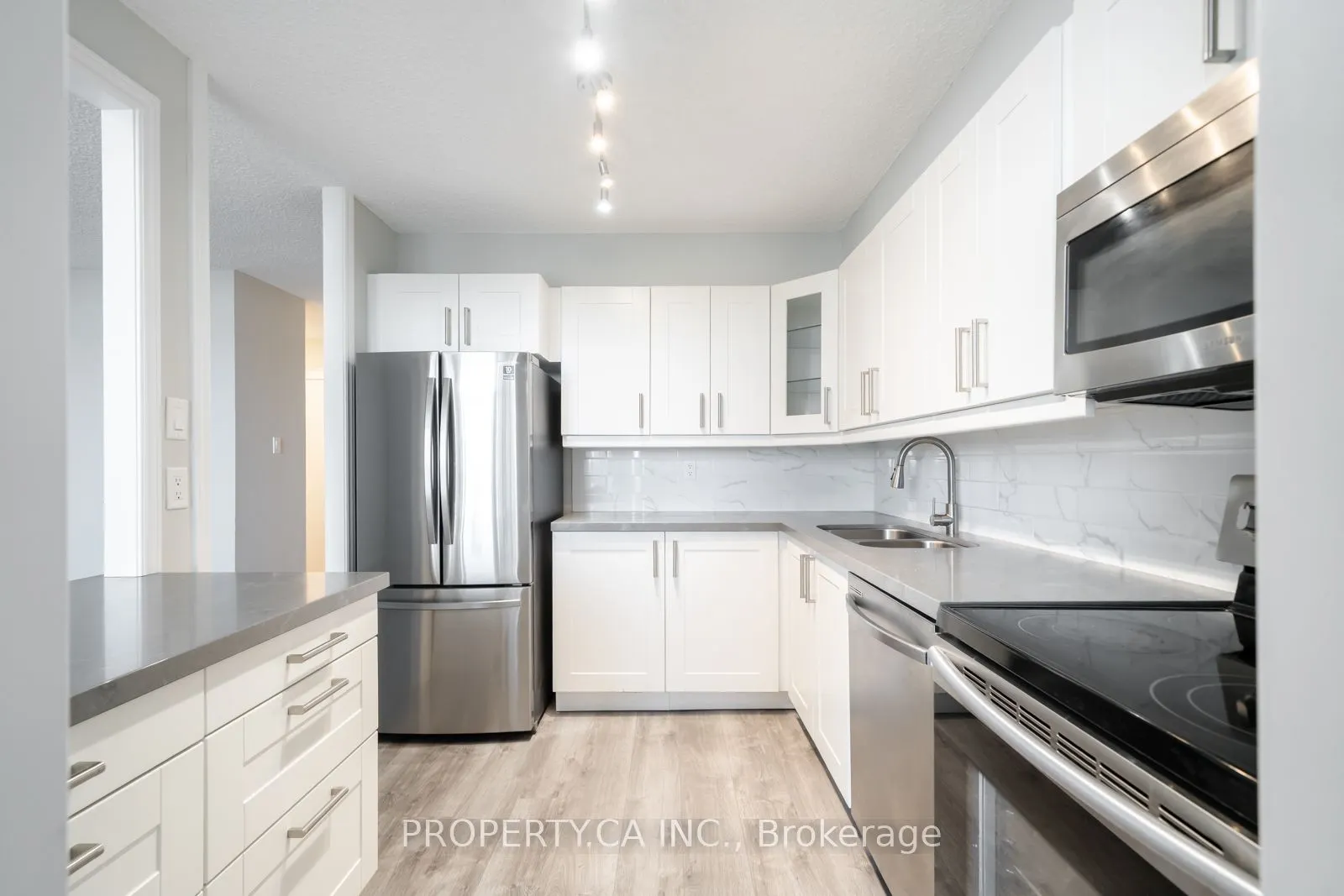 355 Rathburn Road E #1204