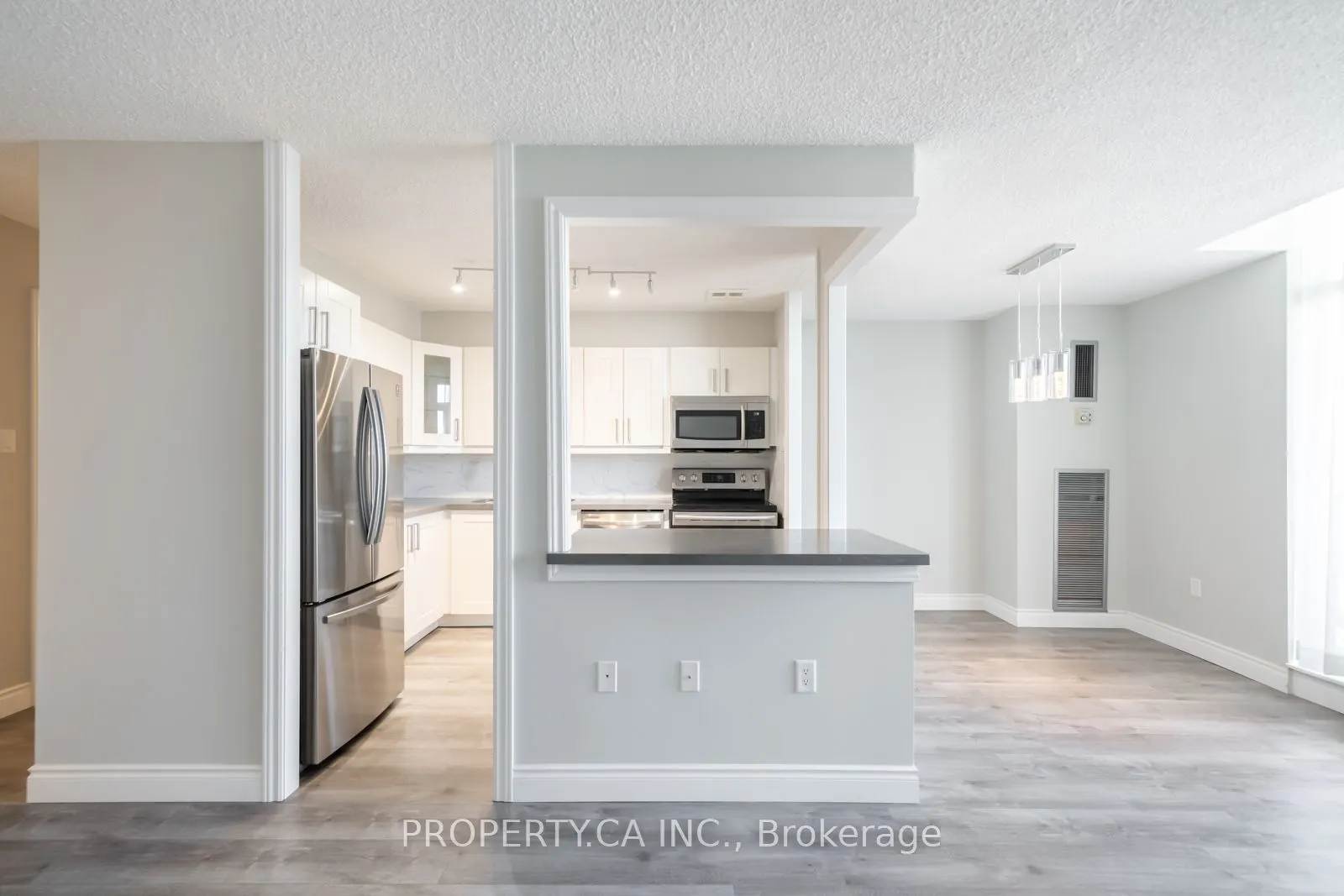 355 Rathburn Road E #1204