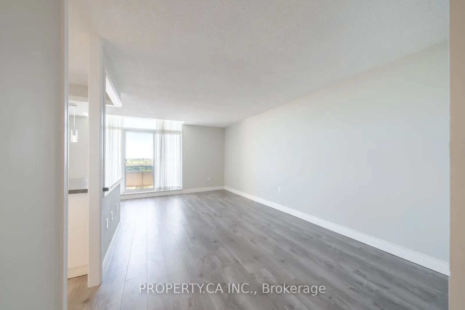 355 Rathburn Road E #1204