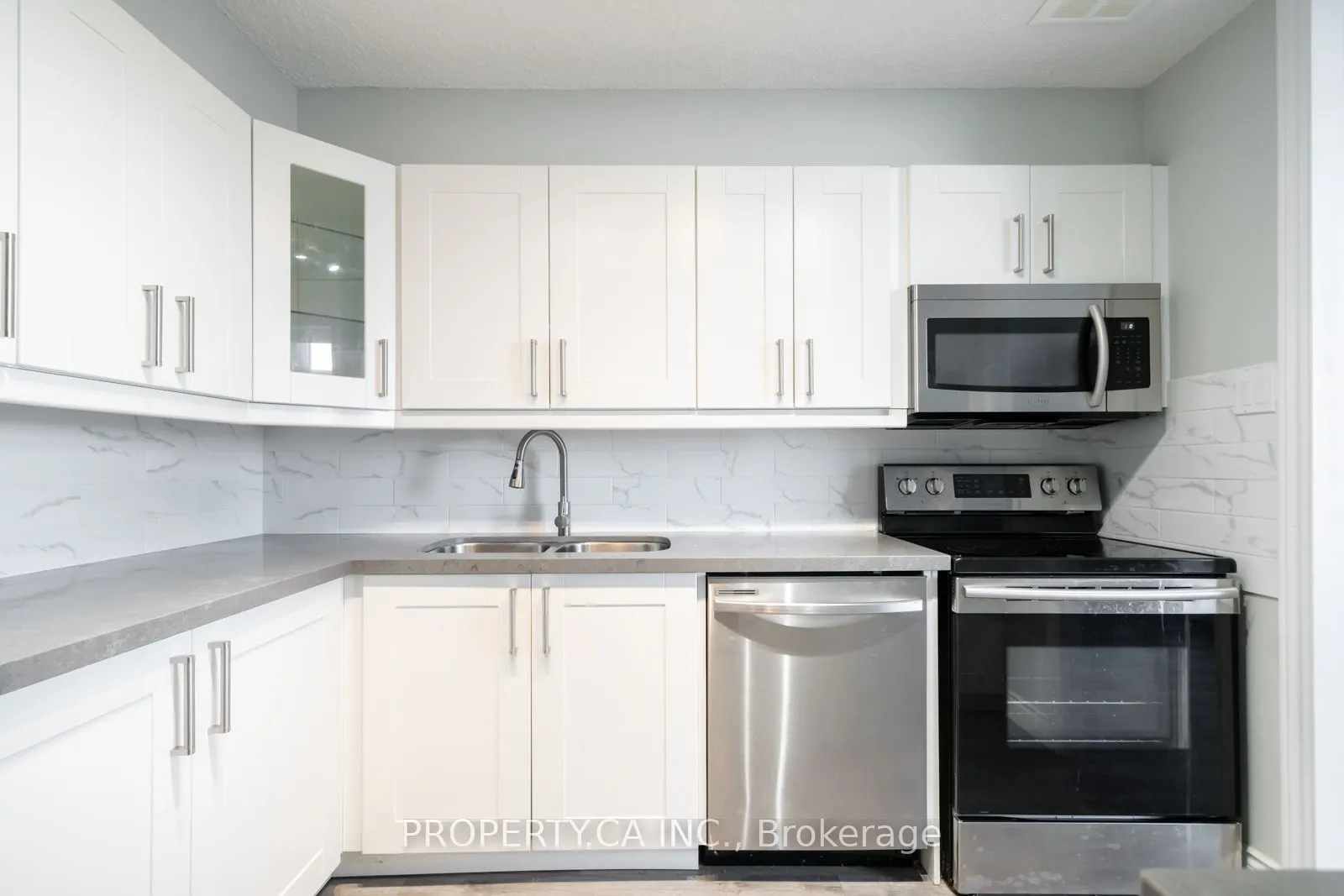 355 Rathburn Road E #1204