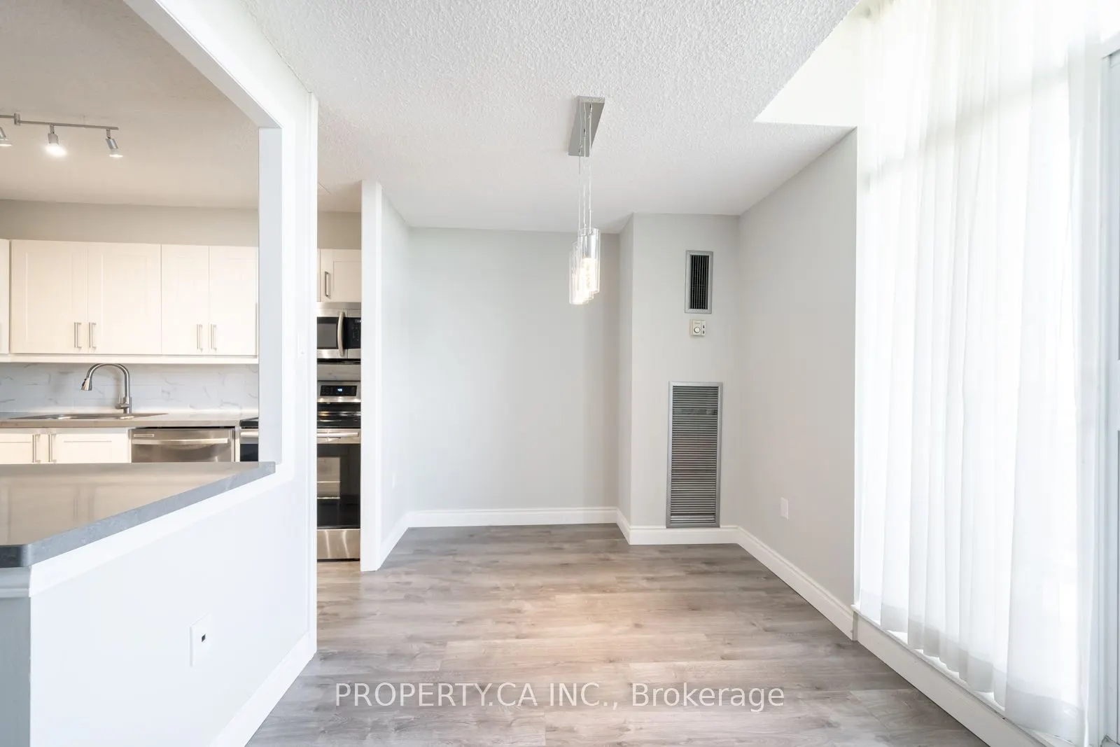 355 Rathburn Road E #1204
