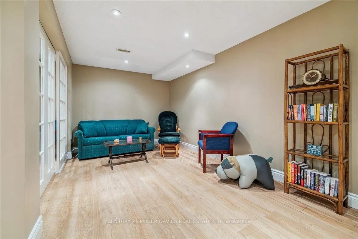 1019 North Shore Boulevard #8