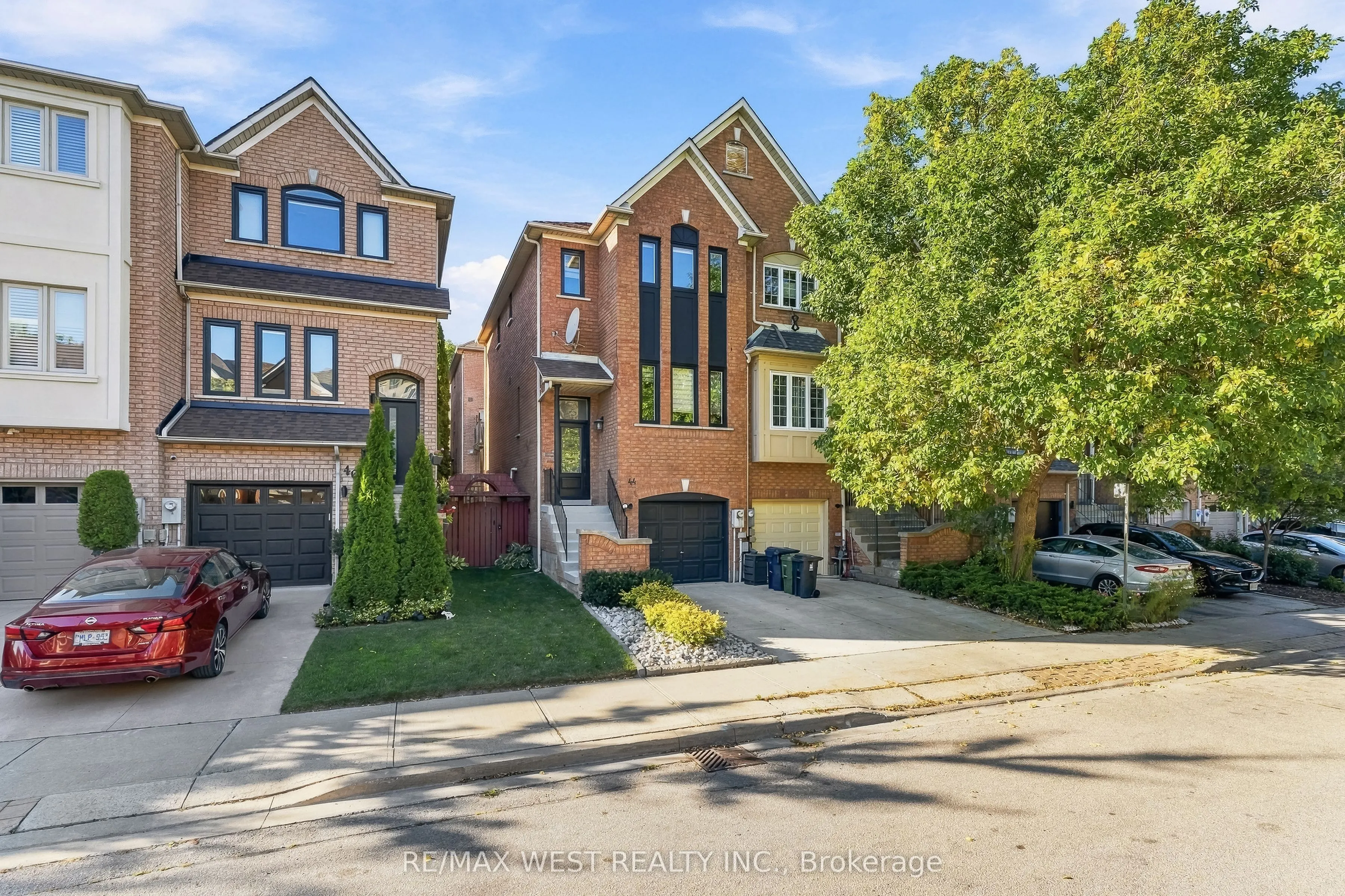 44 Bluewater Court