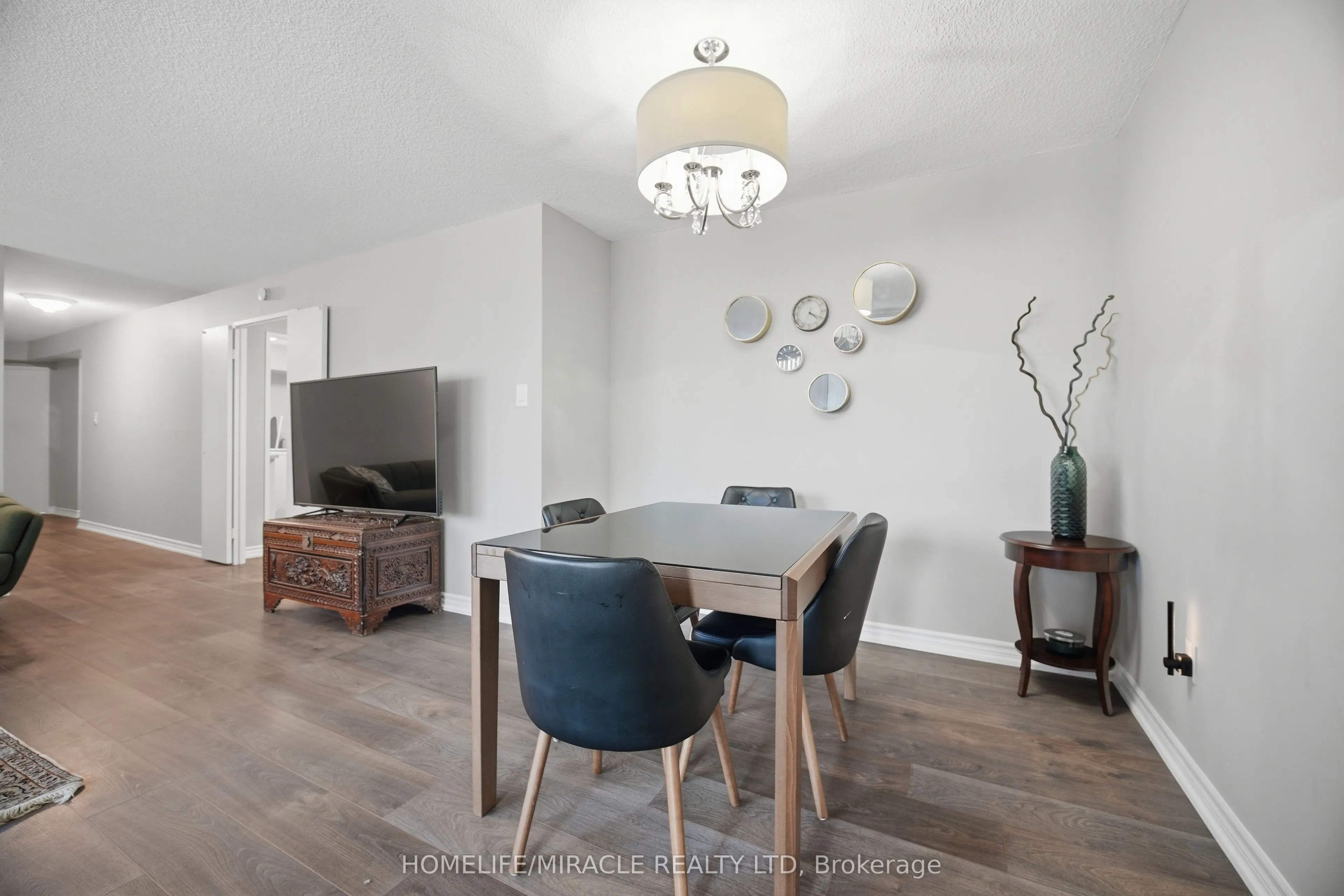 1320 Mississauga Valley Boulevard #209