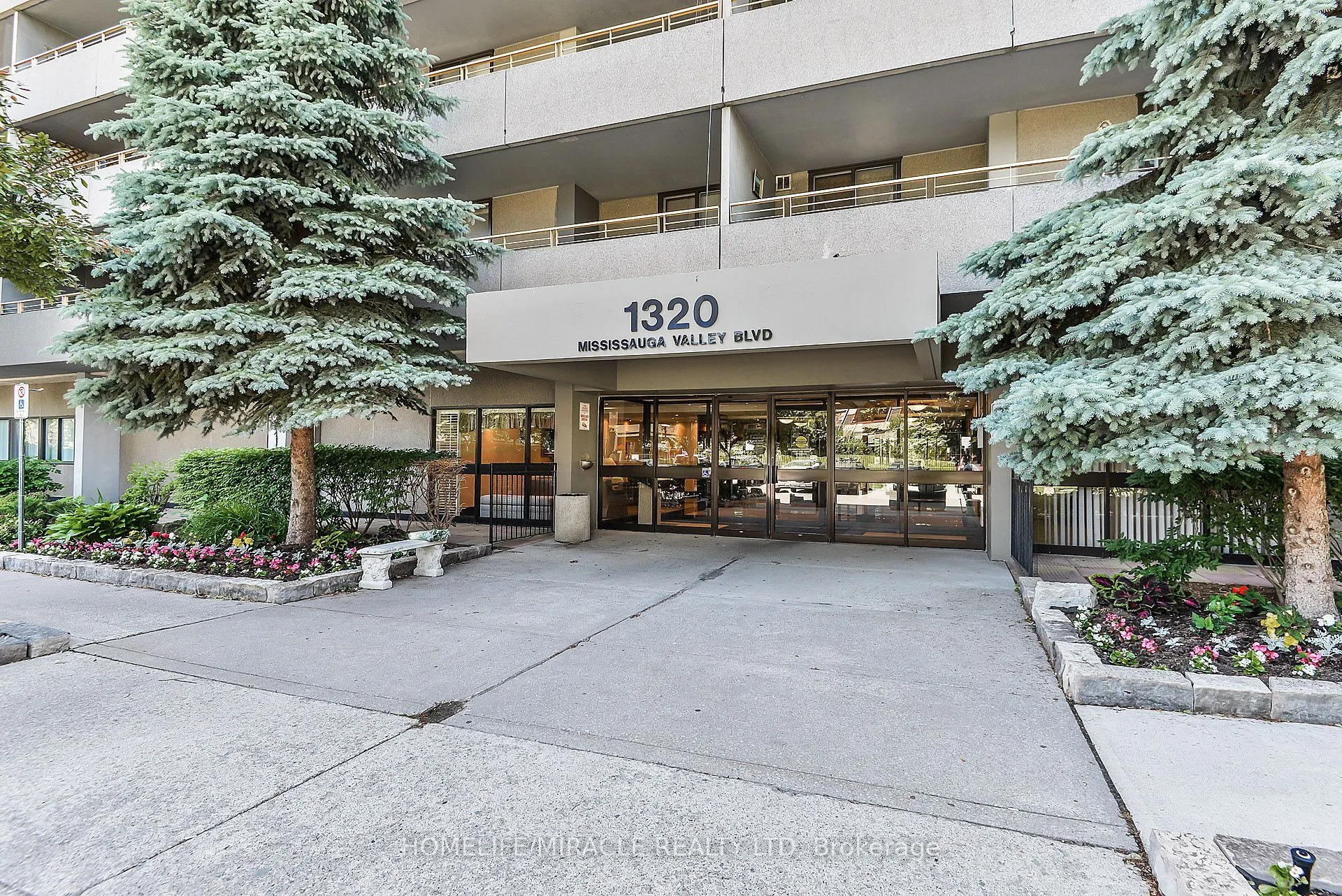 1320 Mississauga Valley Boulevard #209