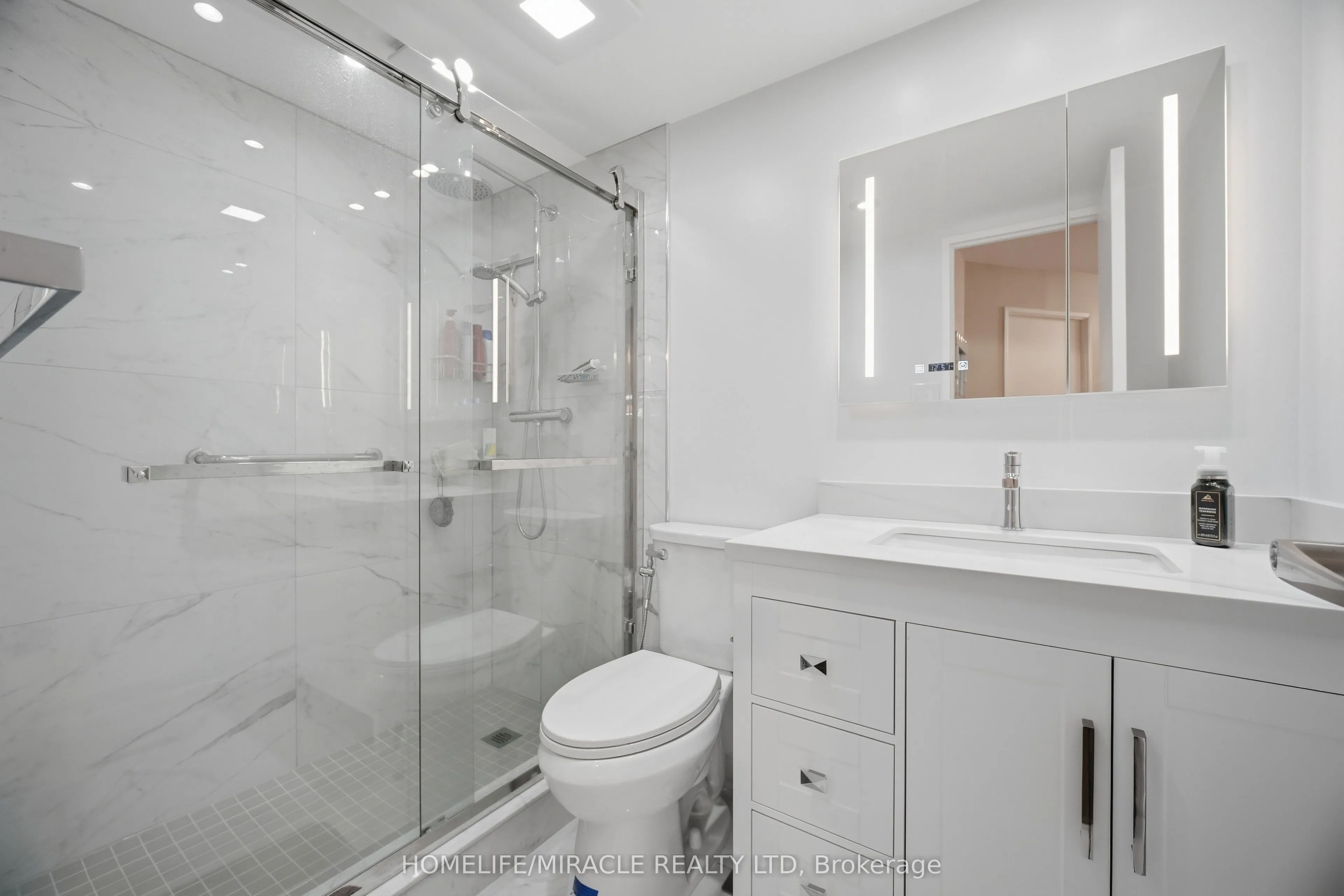 1320 Mississauga Valley Boulevard #209