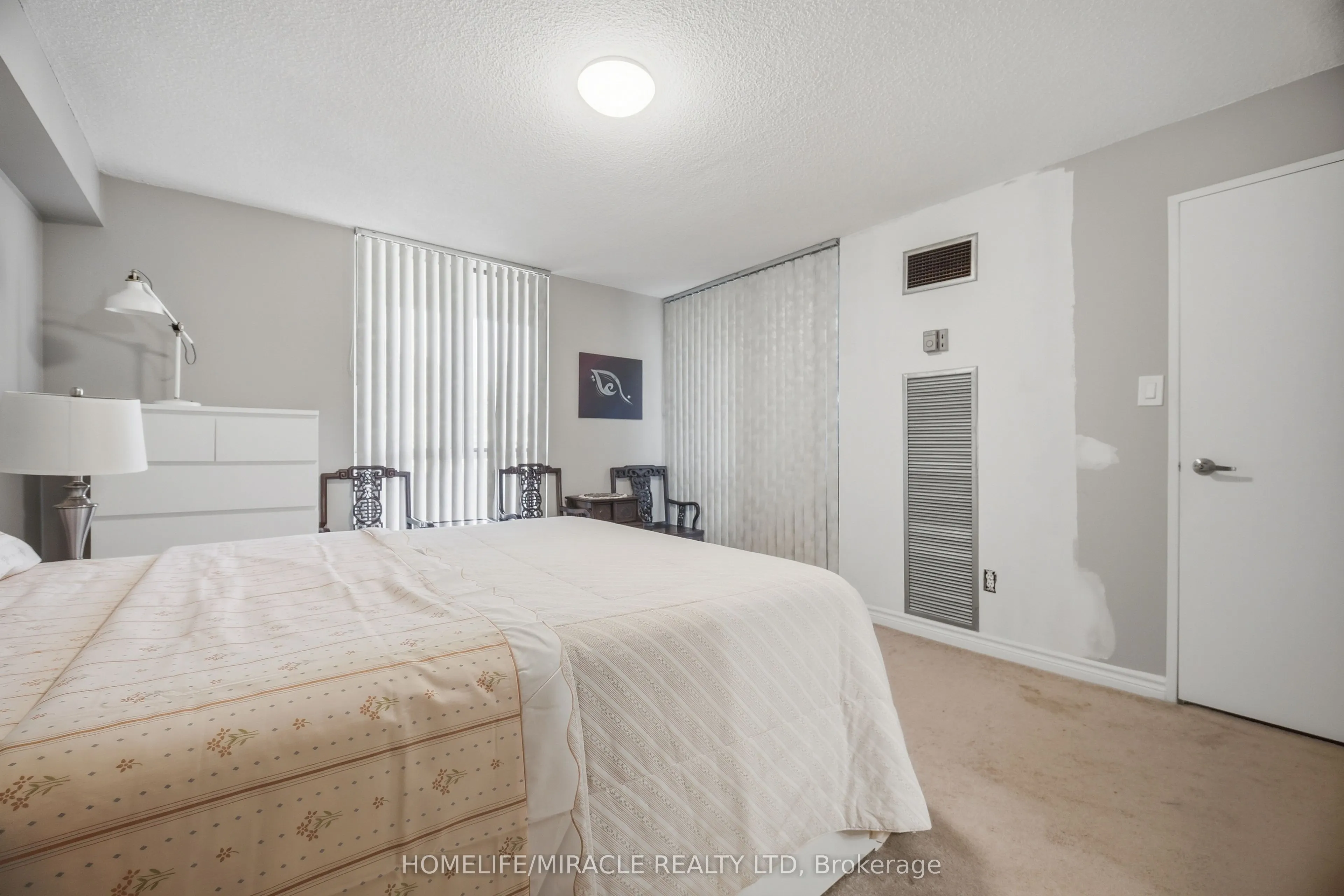 1320 Mississauga Valley Boulevard #209