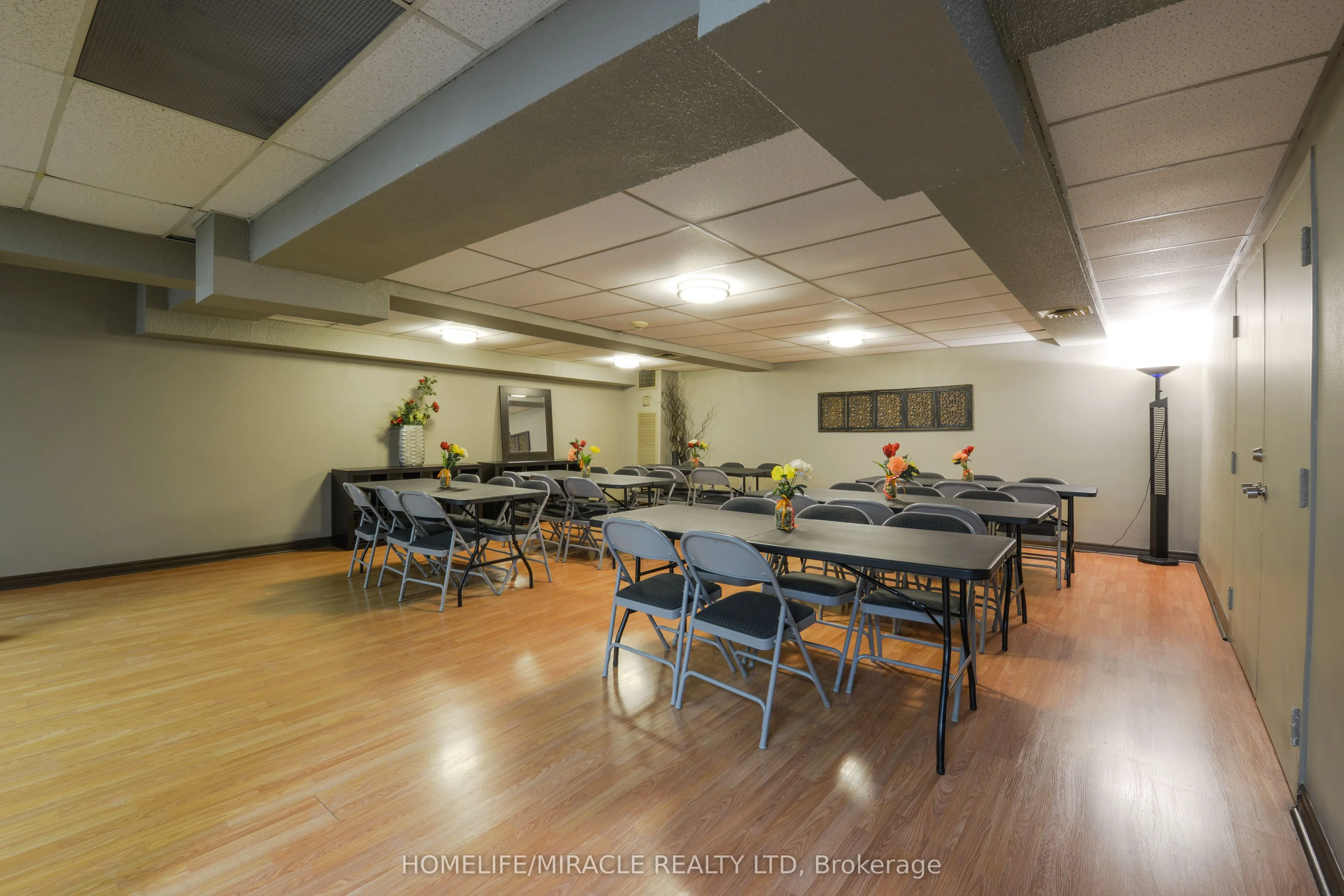 1320 Mississauga Valley Boulevard #209
