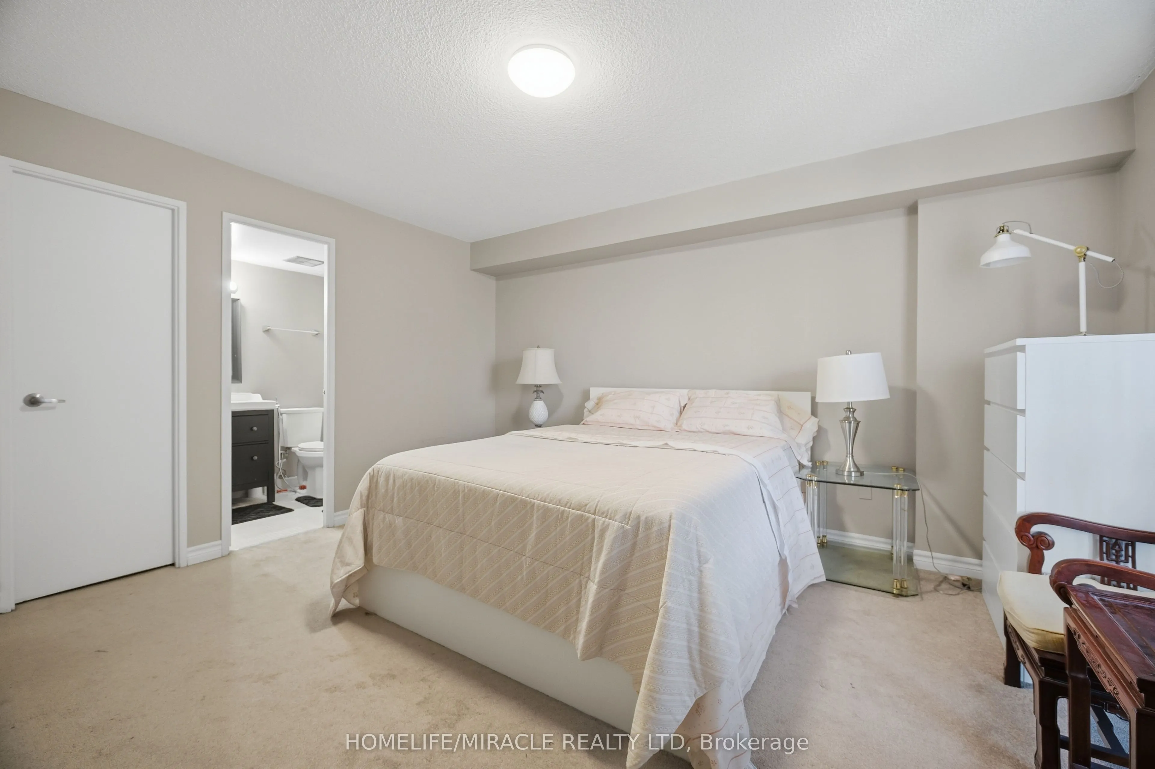 1320 Mississauga Valley Boulevard #209