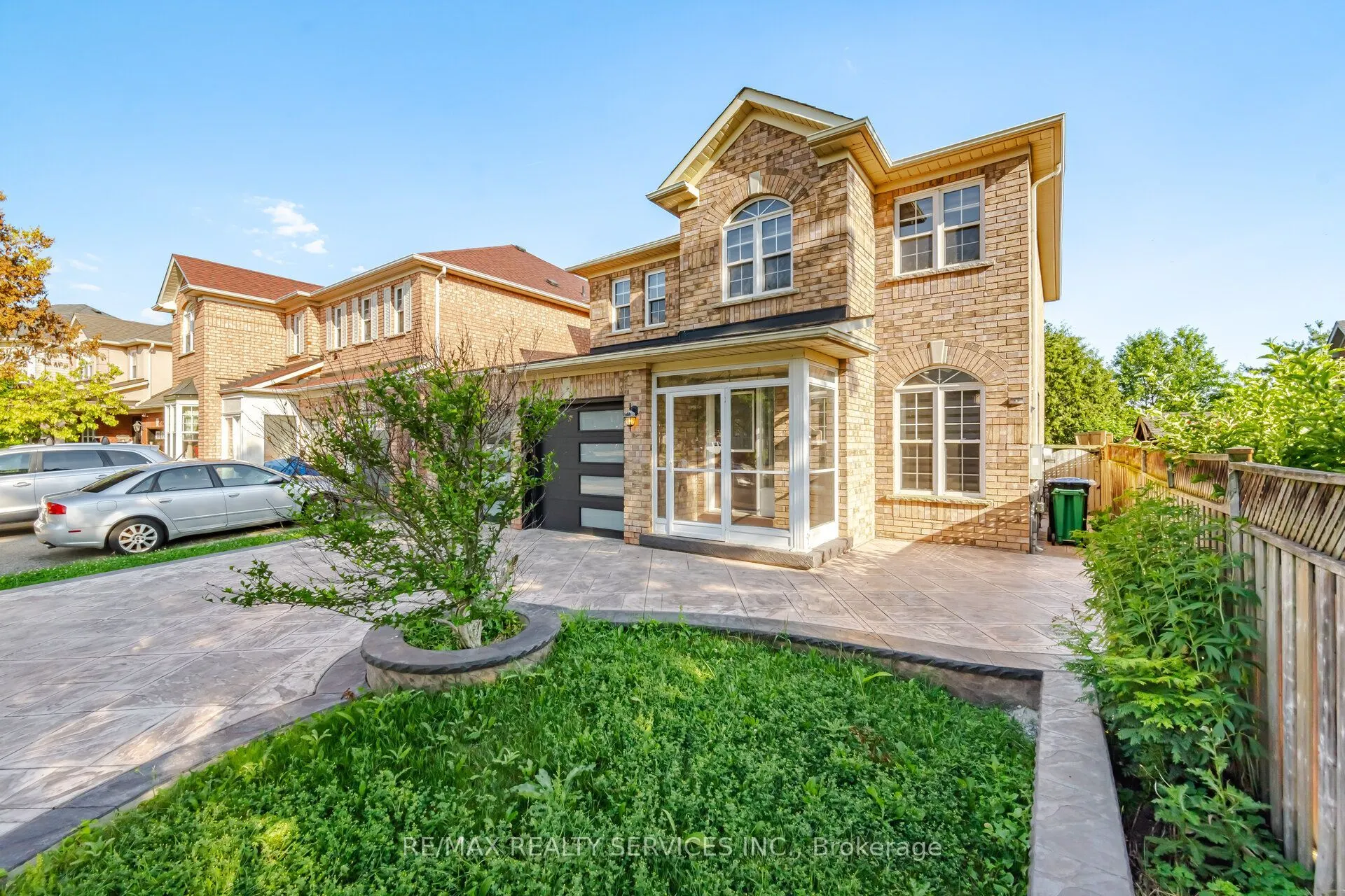 4 Sunnybrook Crescent