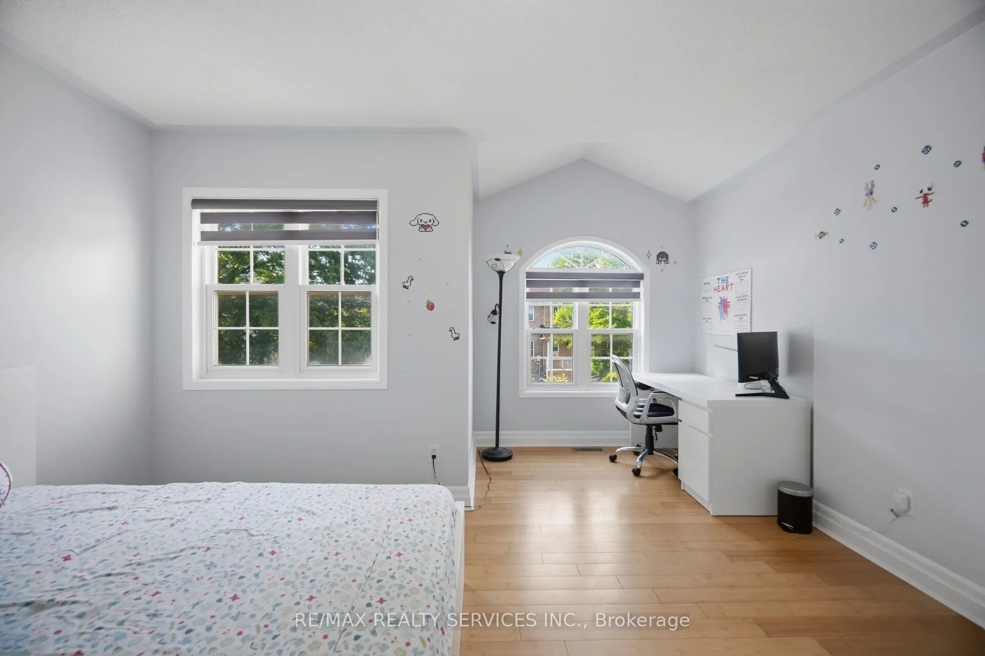 4 Sunnybrook Crescent