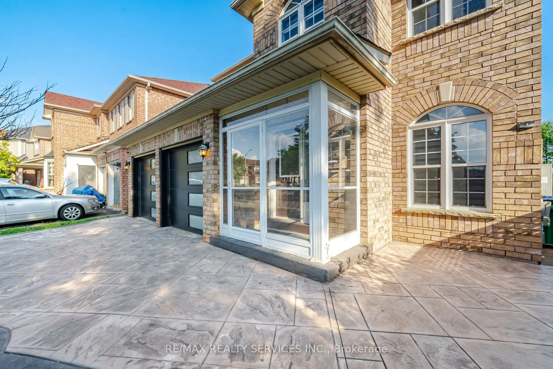 4 Sunnybrook Crescent