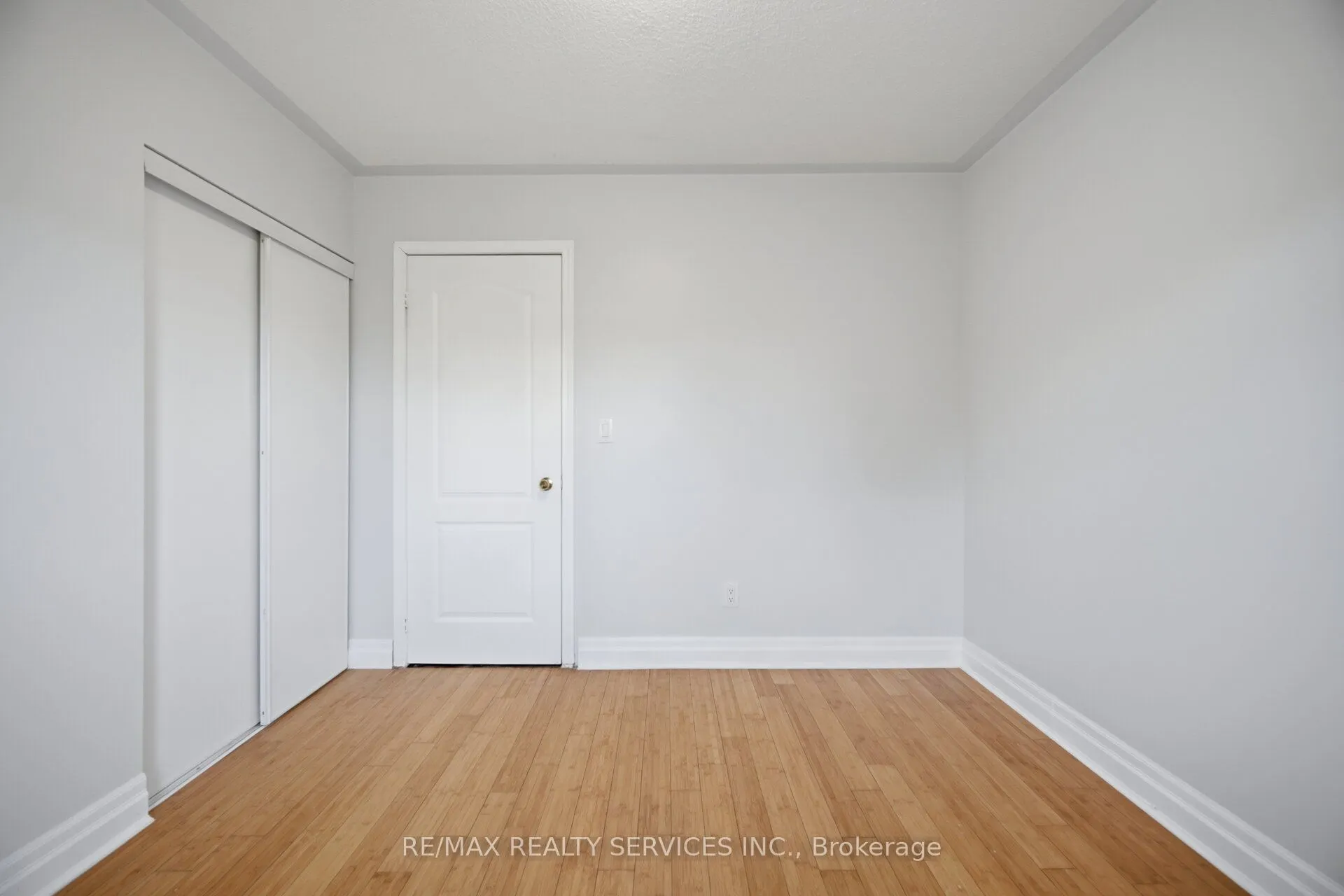 4 Sunnybrook Crescent