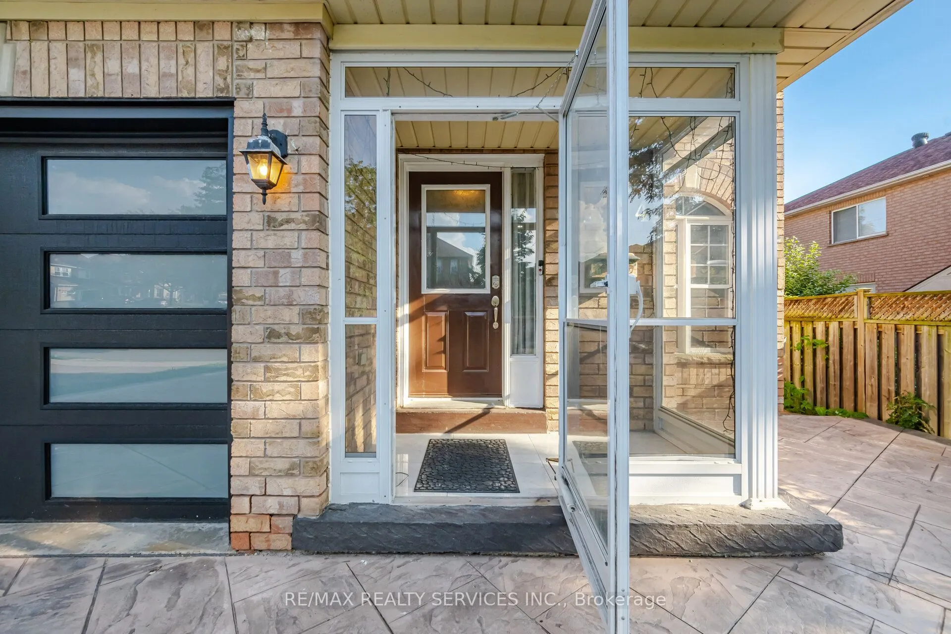 4 Sunnybrook Crescent