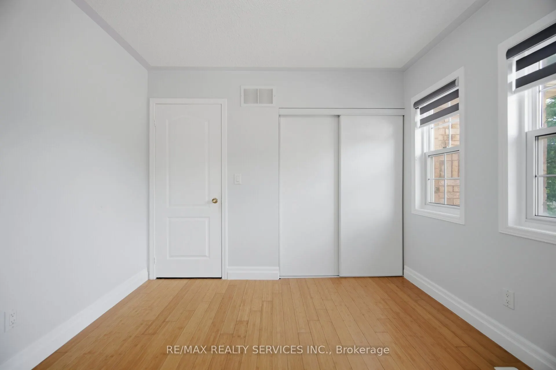 4 Sunnybrook Crescent