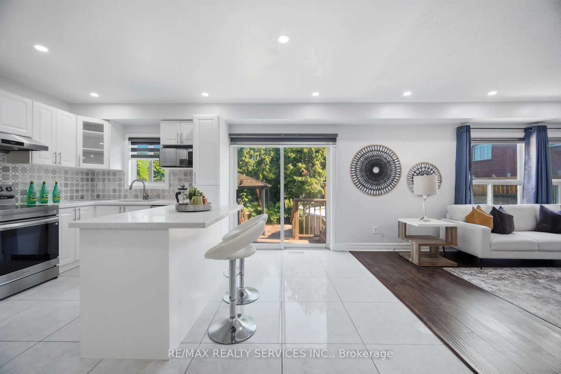 4 Sunnybrook Crescent