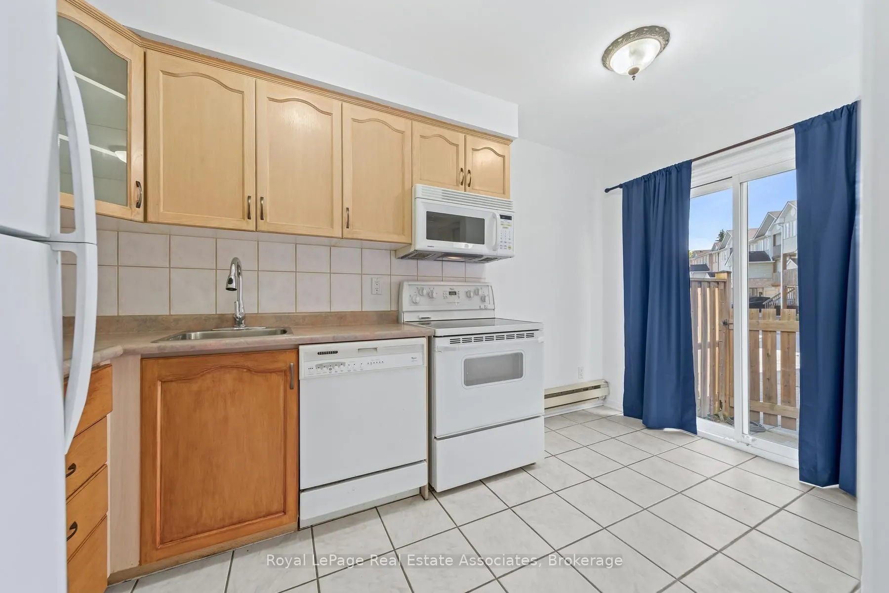 30 Stewart Maclaren Road #18