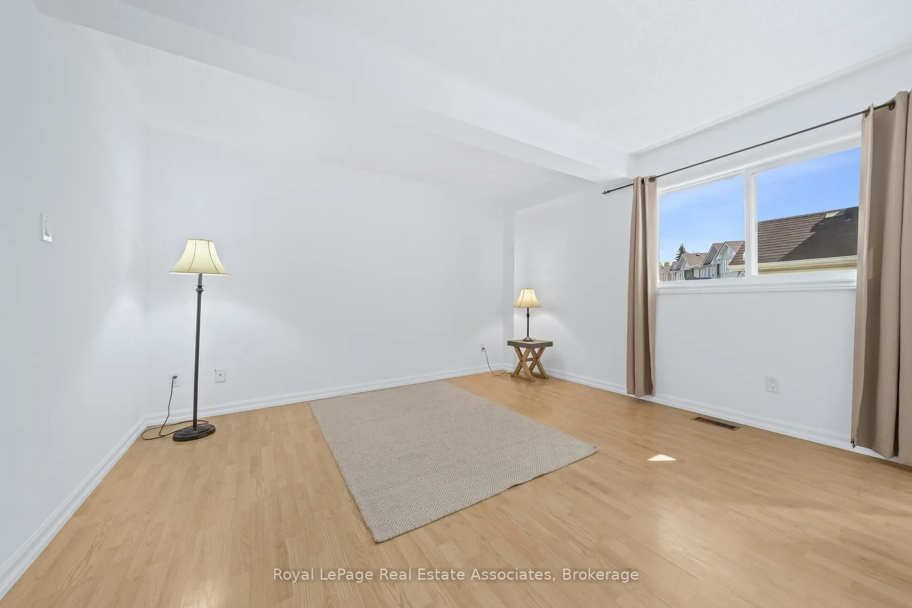 30 Stewart Maclaren Road #18