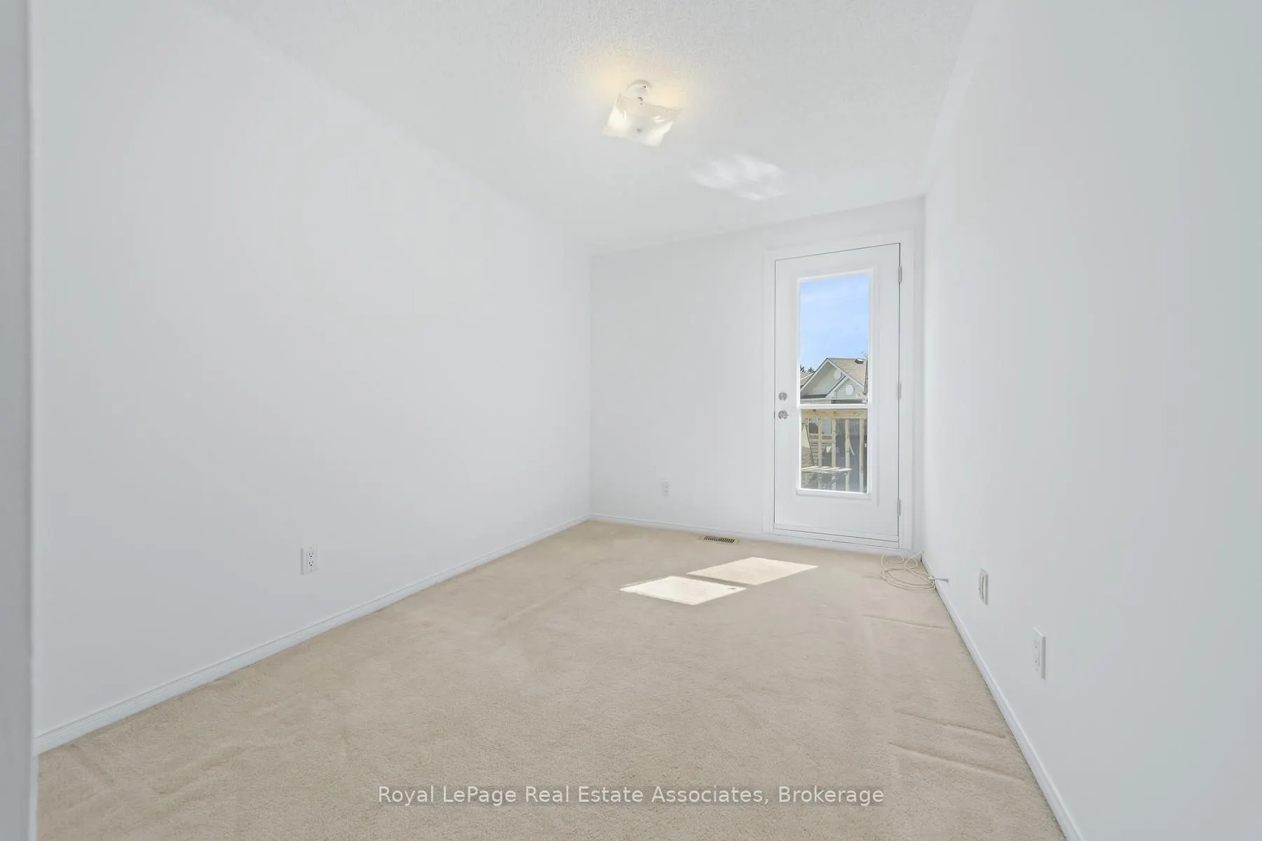 30 Stewart Maclaren Road #18