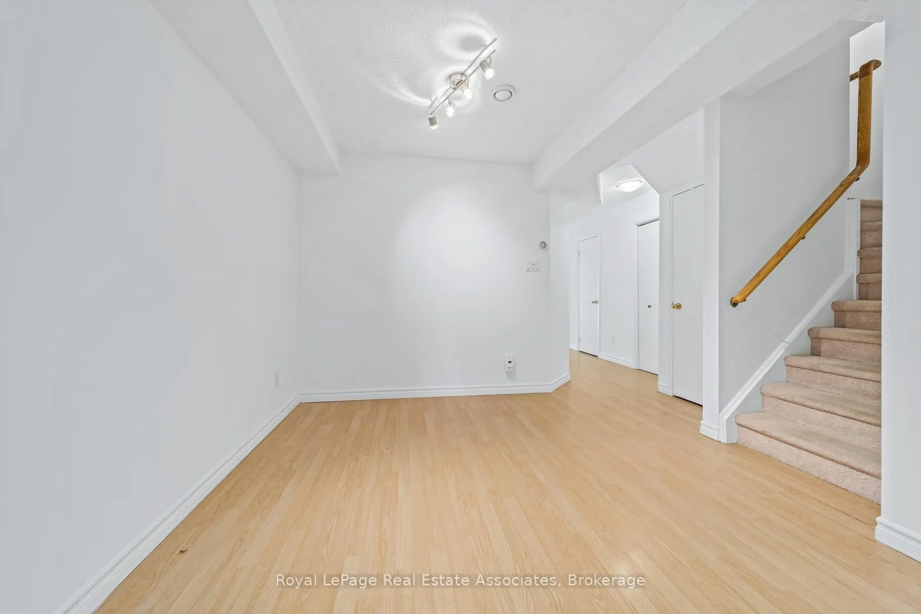 30 Stewart Maclaren Road #18