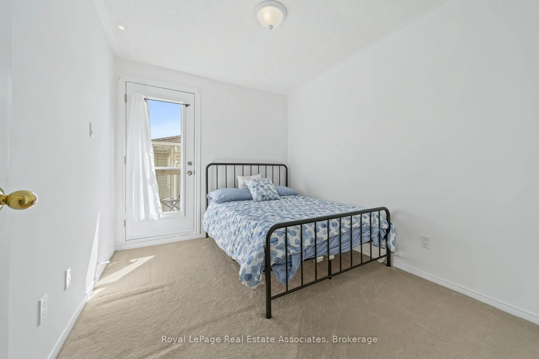 30 Stewart Maclaren Road #18