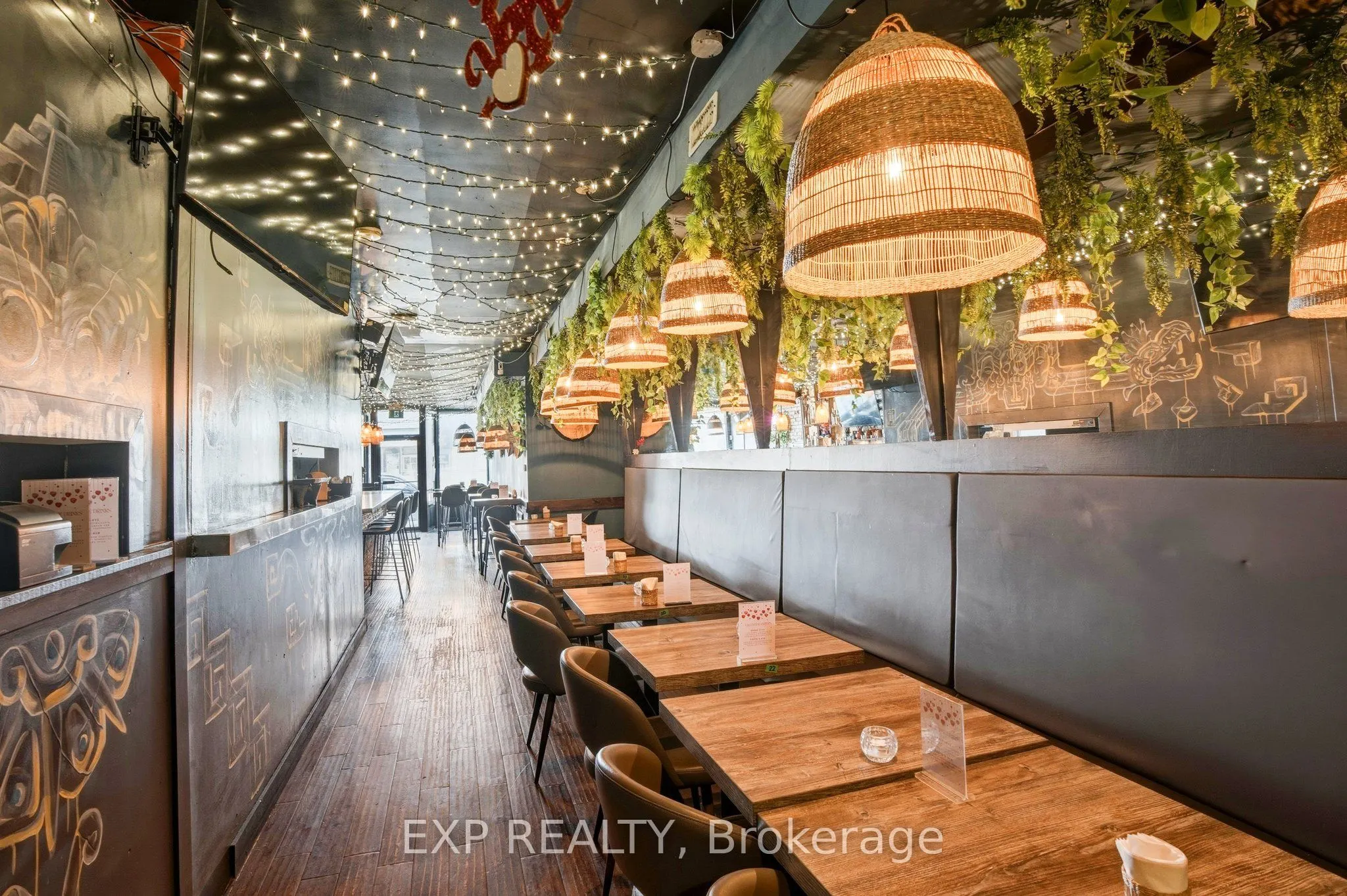 1263 Queen Street W
