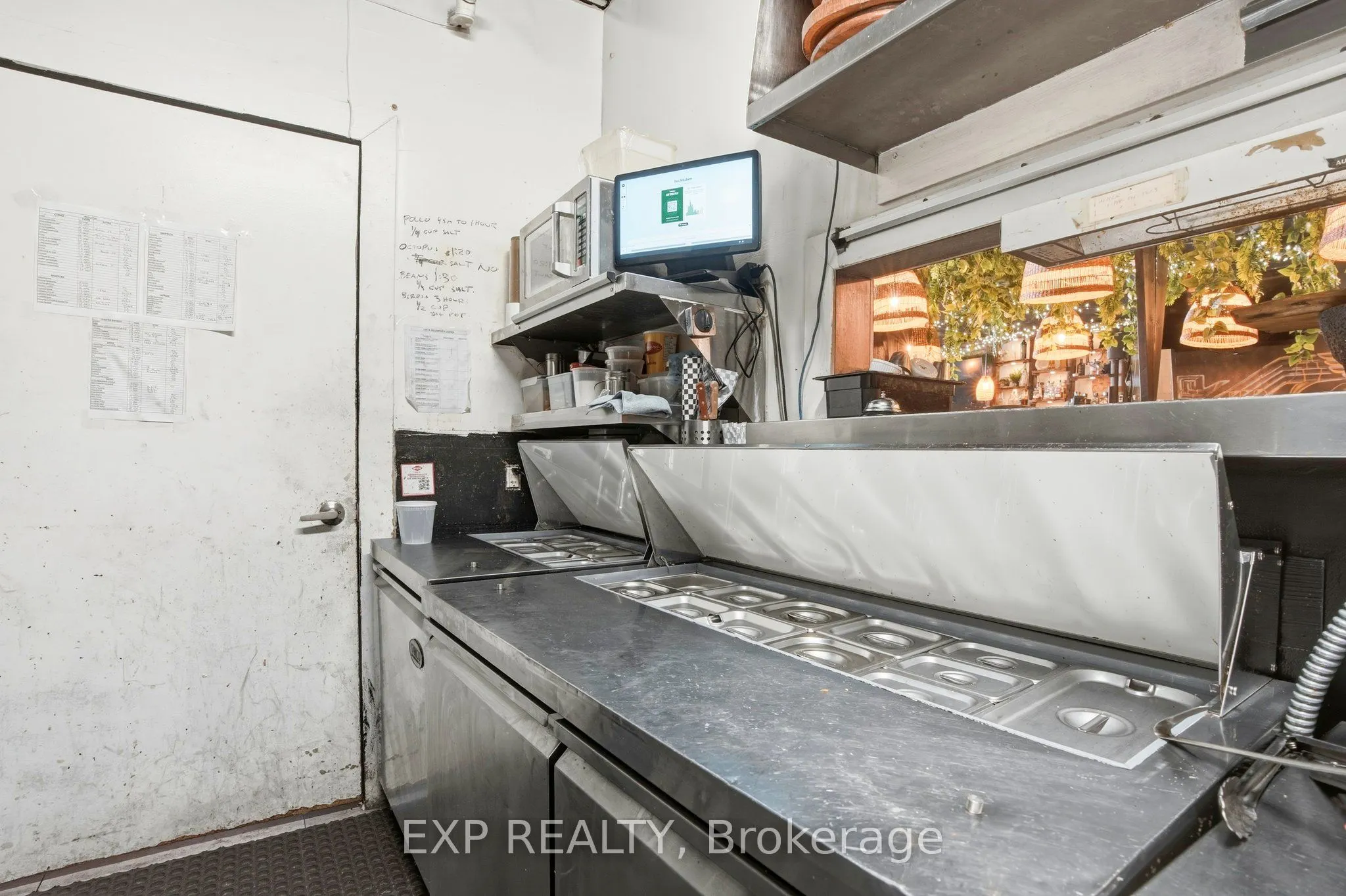 1263 Queen Street W