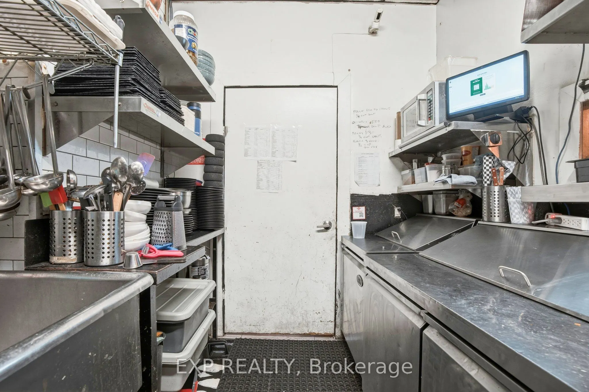 1263 Queen Street W
