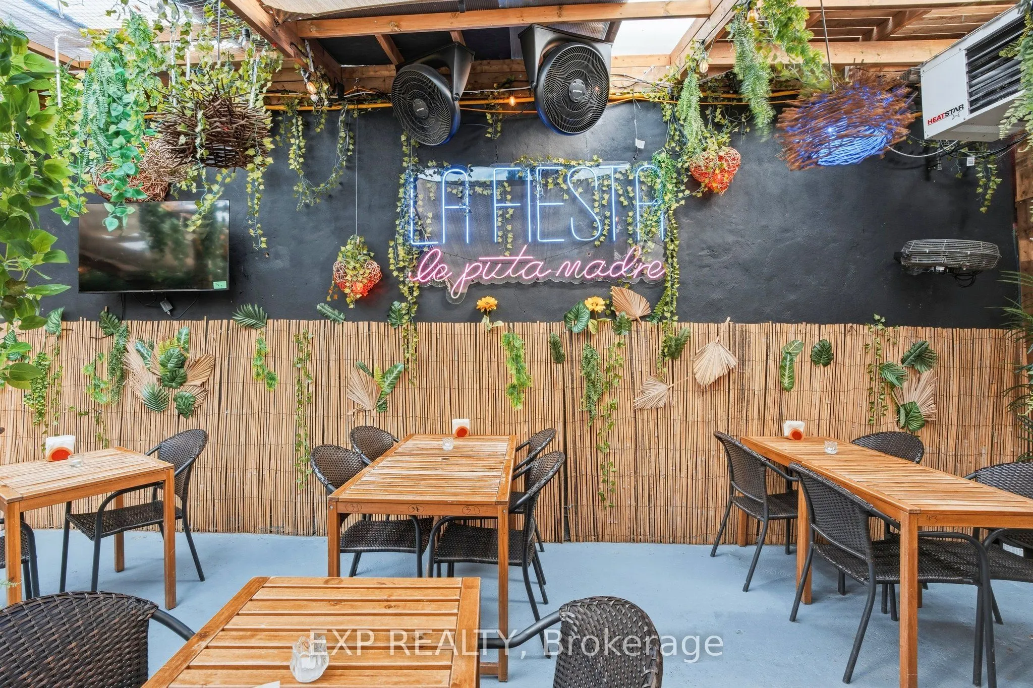 1263 Queen Street W