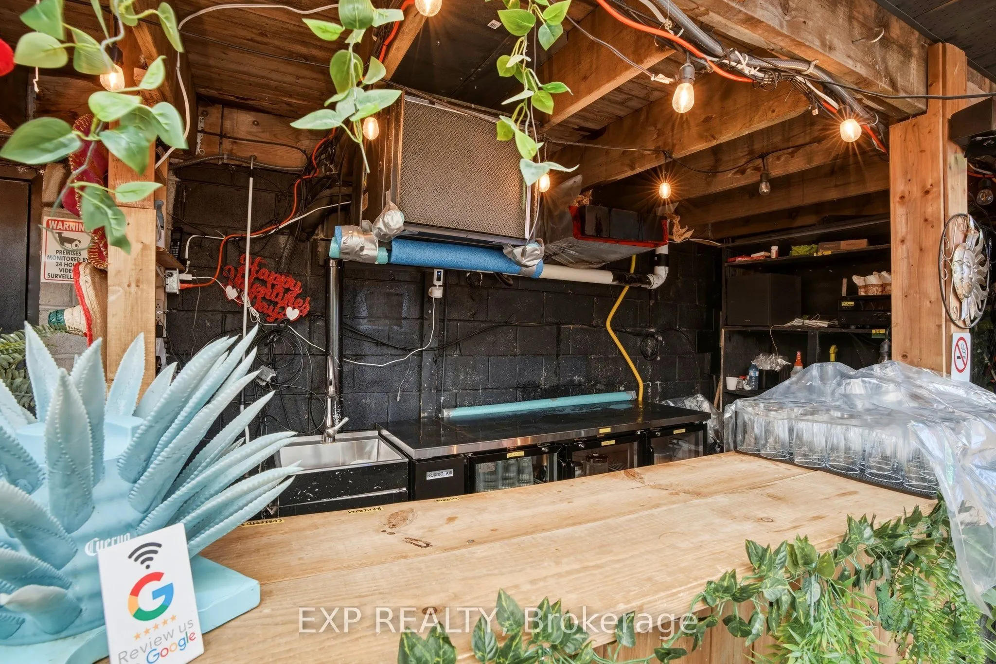 1263 Queen Street W