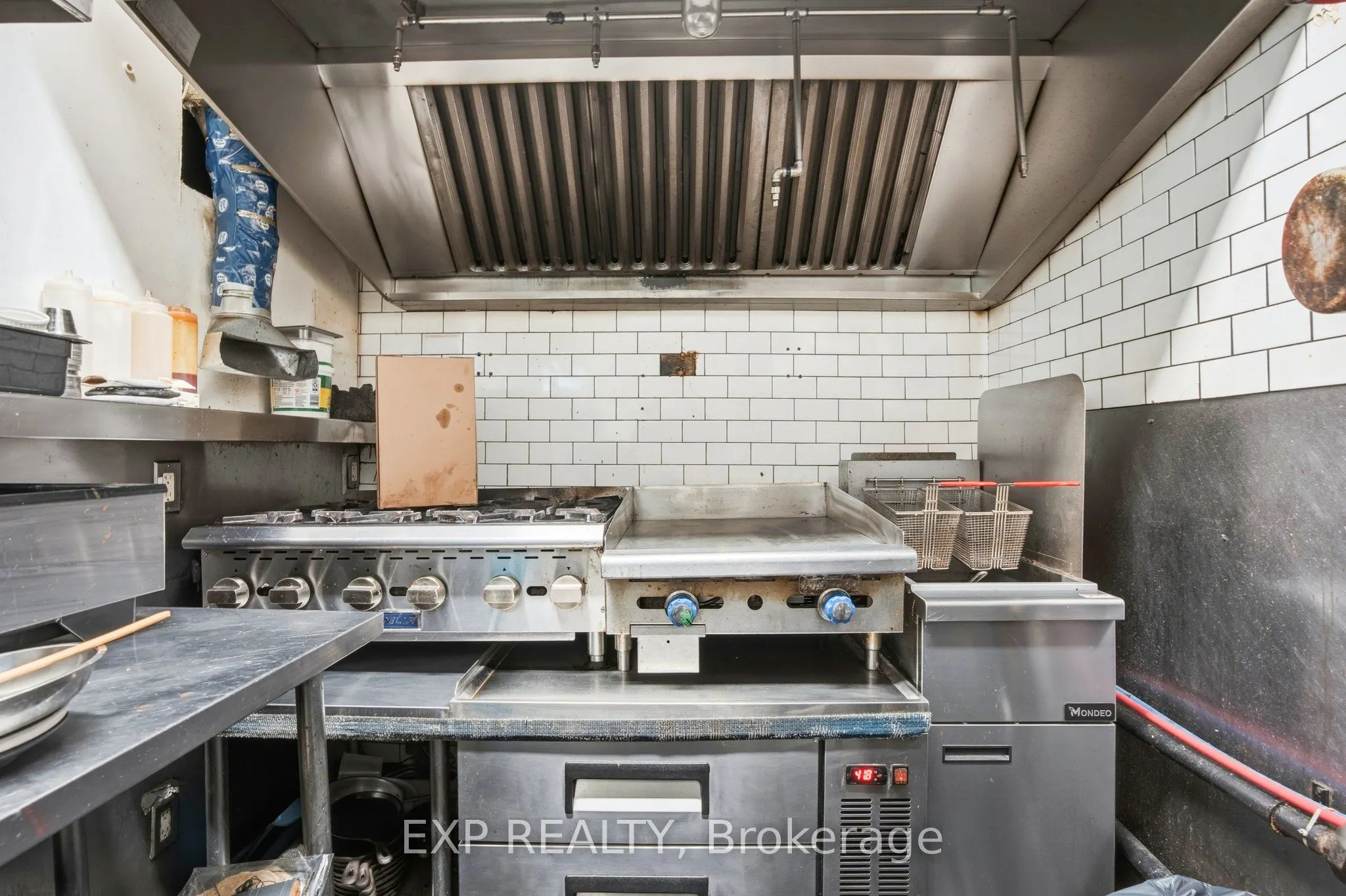 1263 Queen Street W