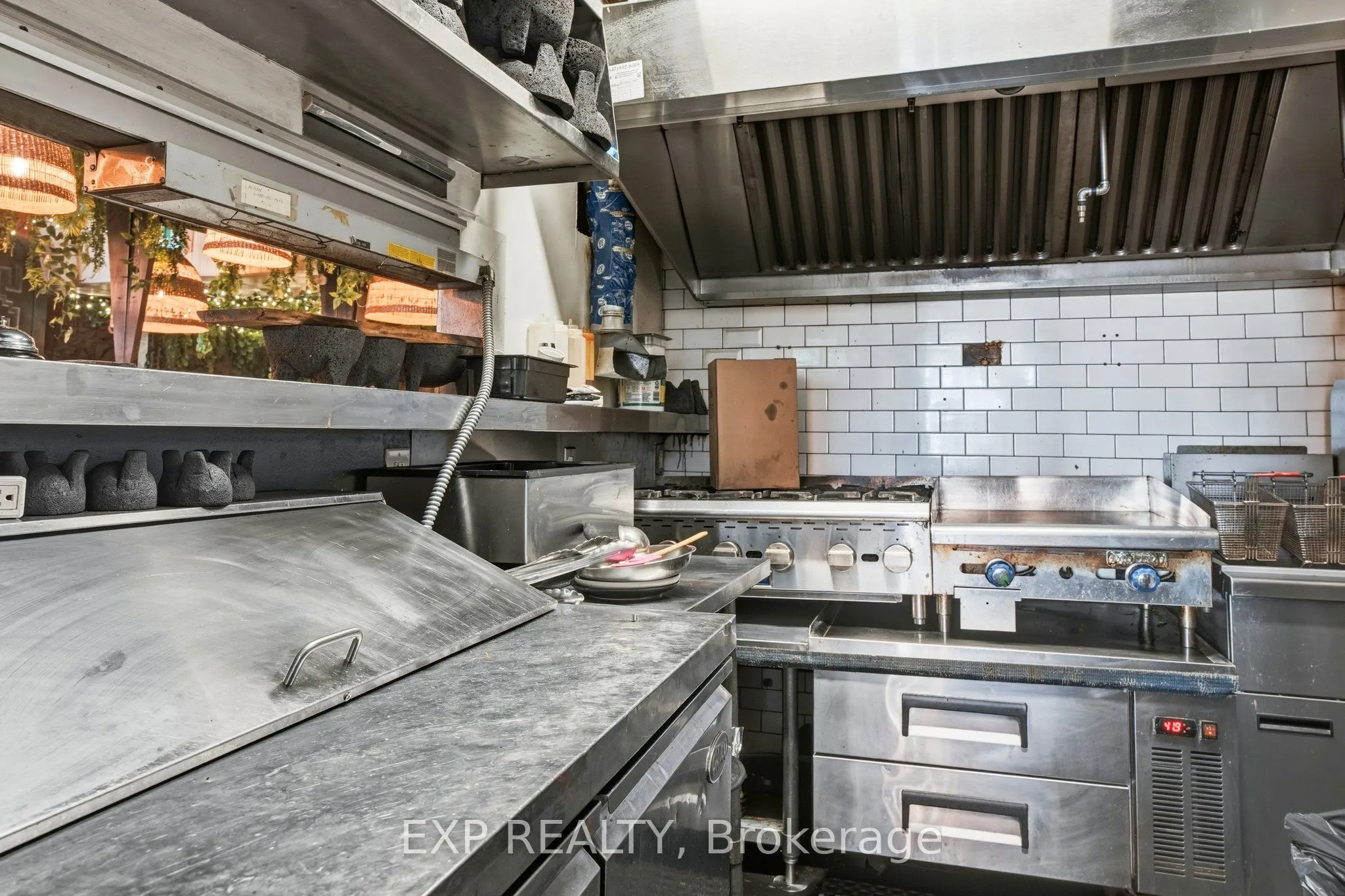 1263 Queen Street W